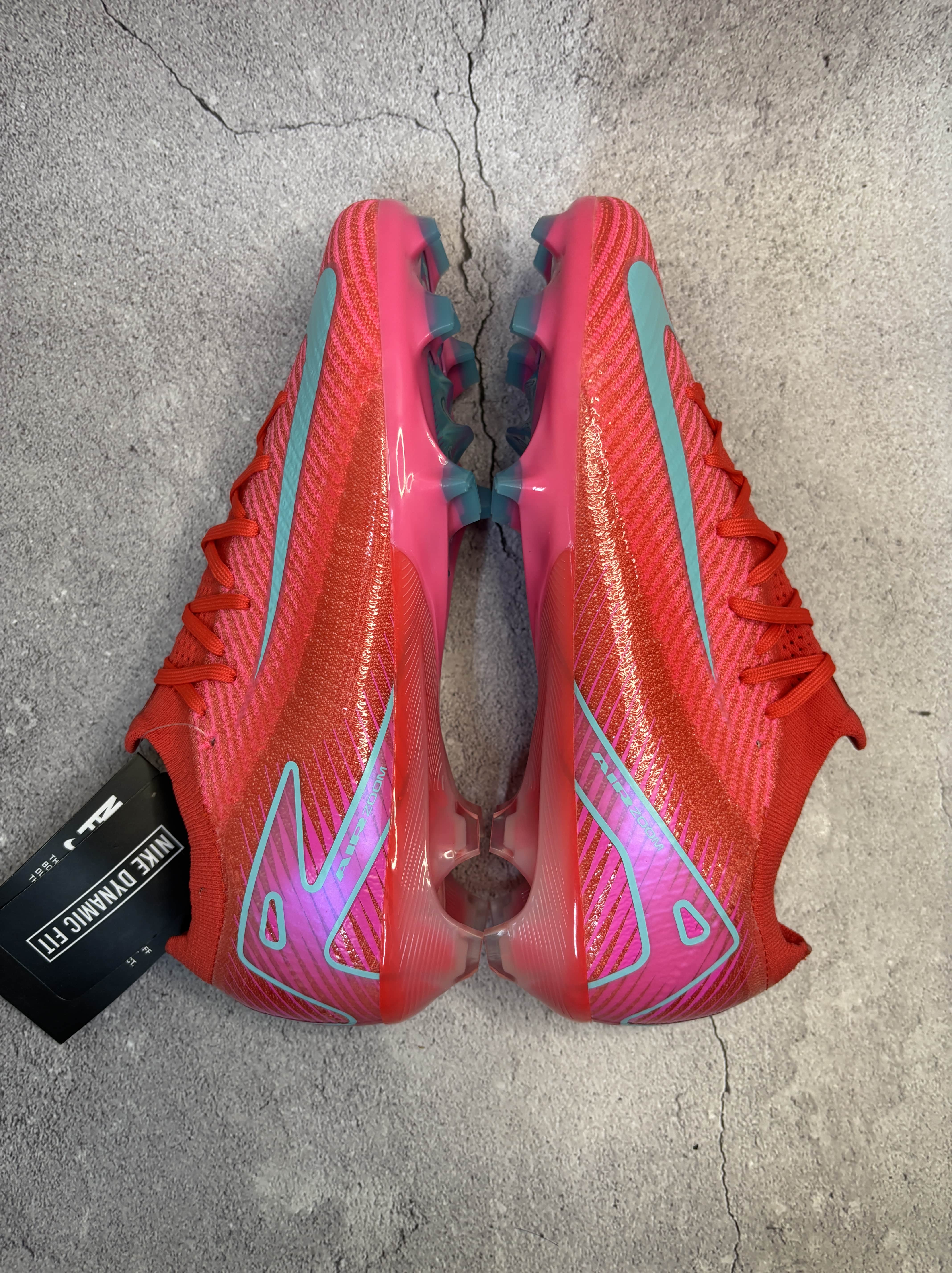 Mercurial Vapor 16 Mad Energy Pack