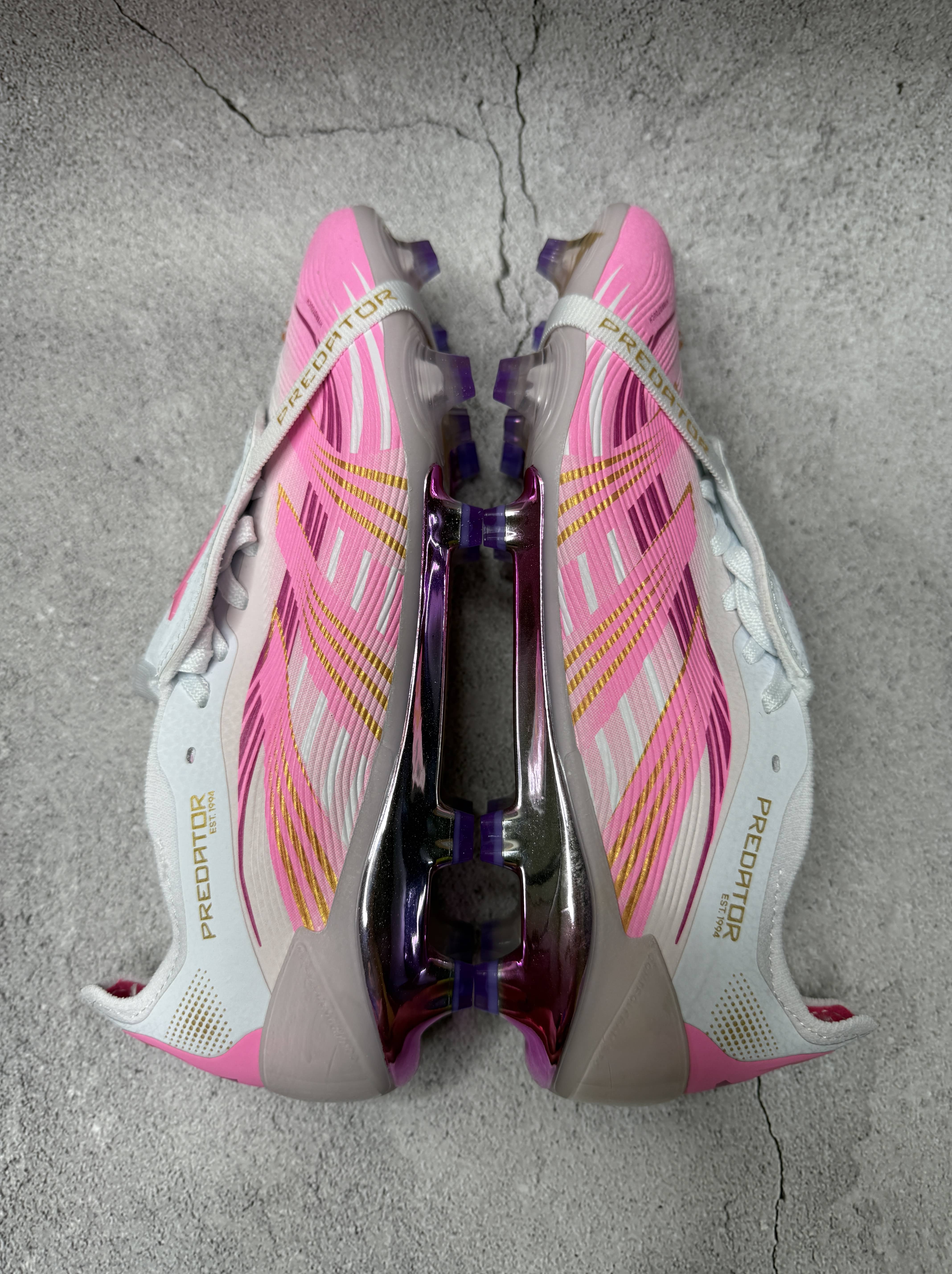 Predator 30 White & Pink Colourway