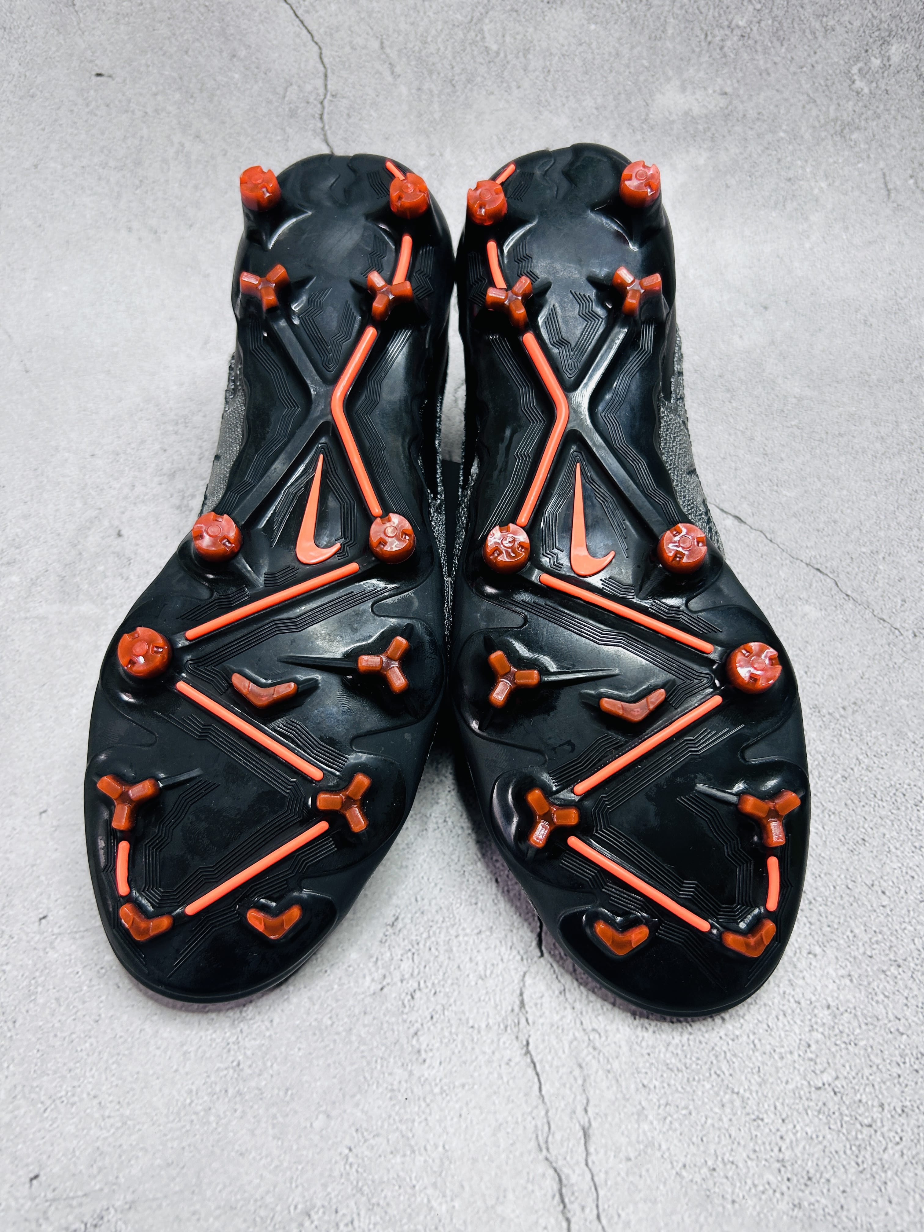 Phantom GX Black Colourway