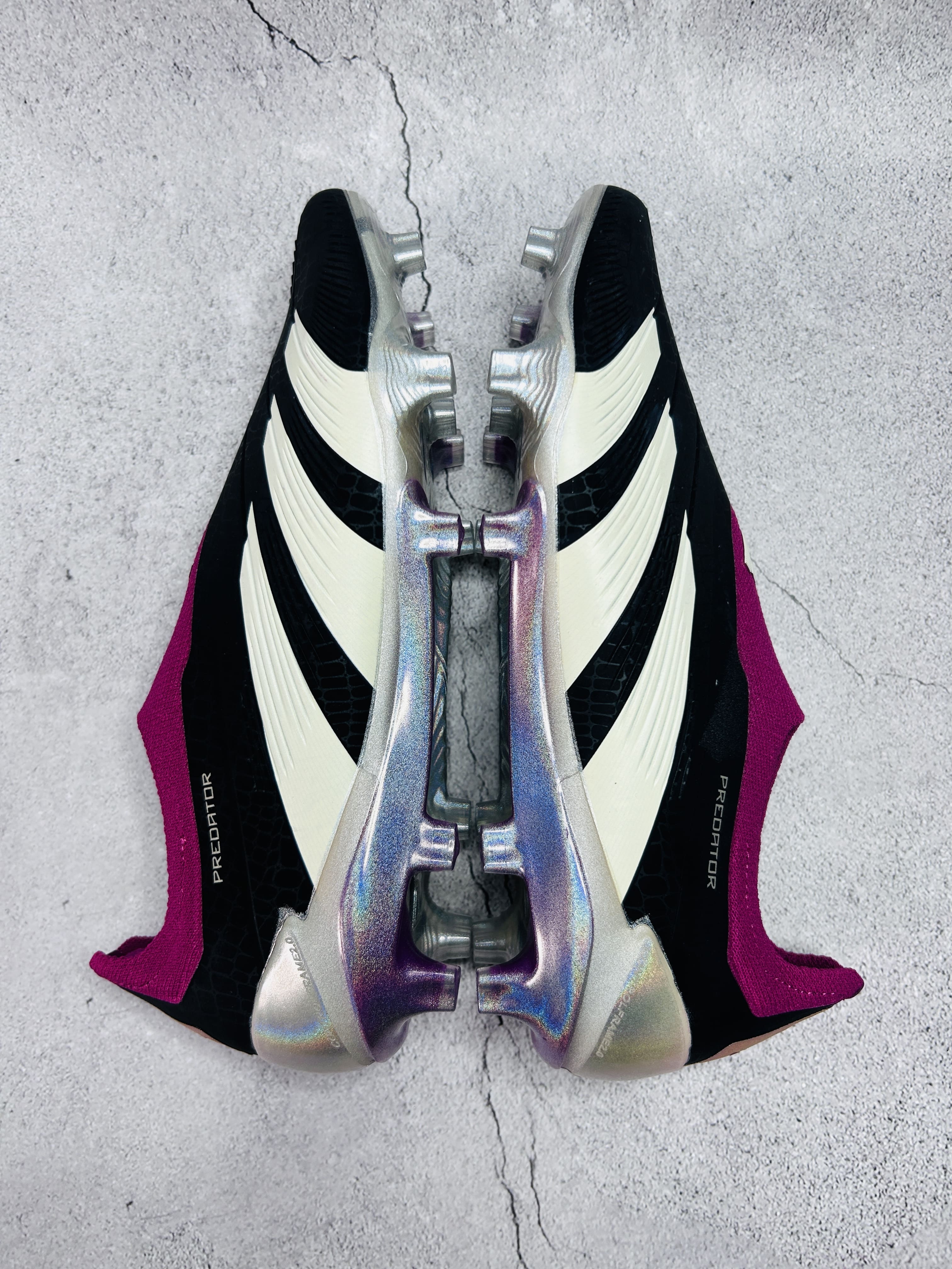 Predator 30 Purple Colourway Laceless