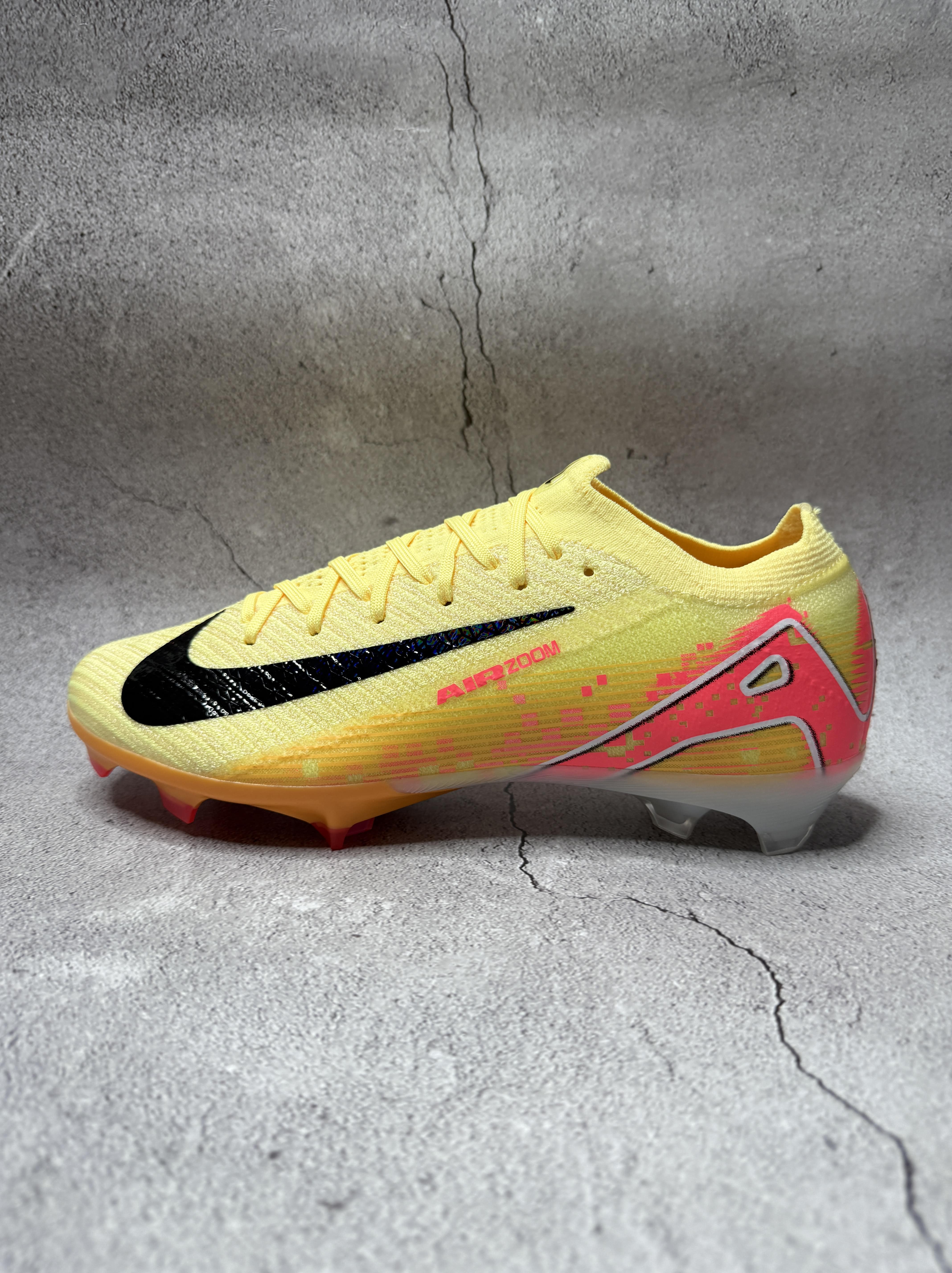 Mercurial Vapor 16 KM Yellow Edition