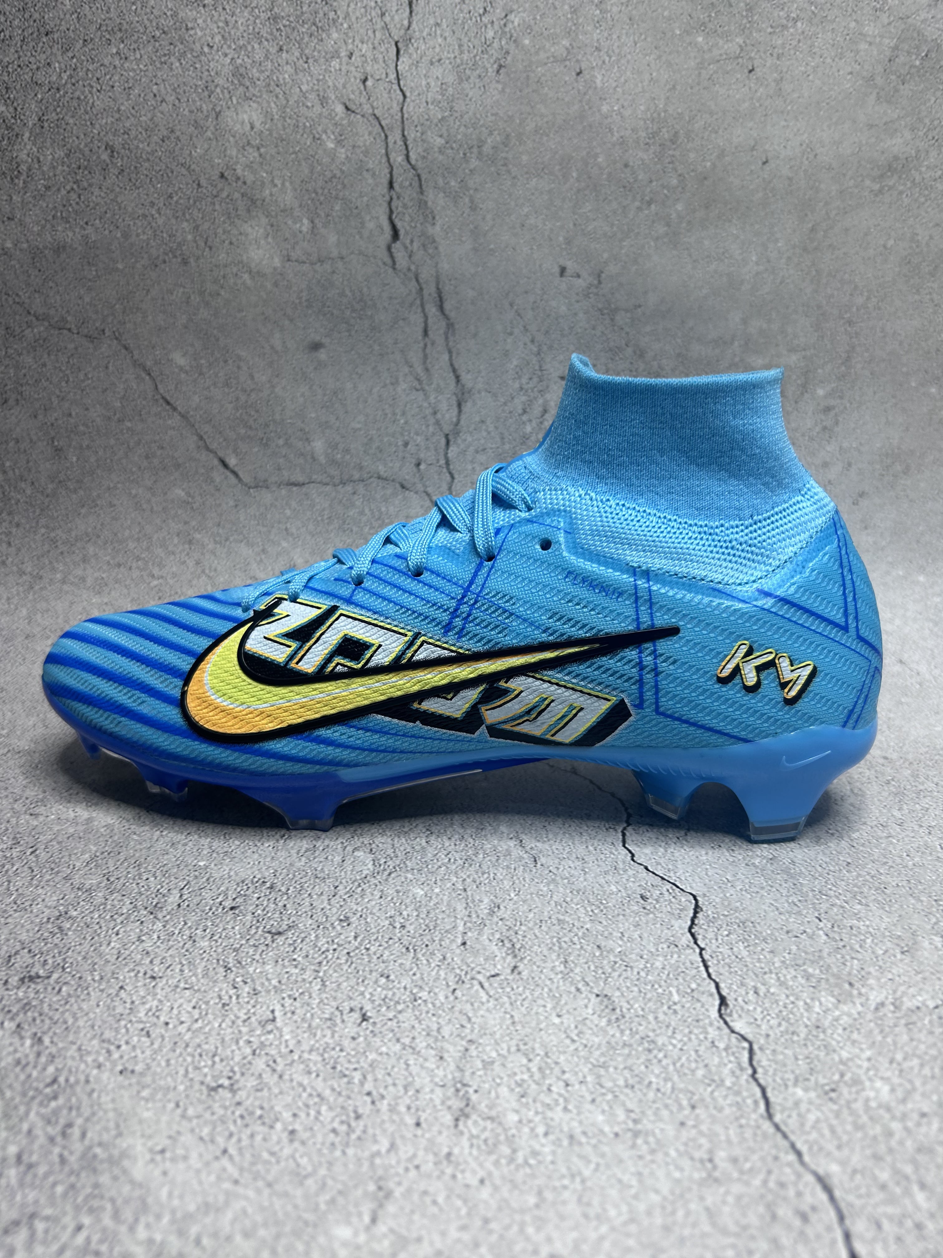 Superfly 9 KM Swoosh Pack