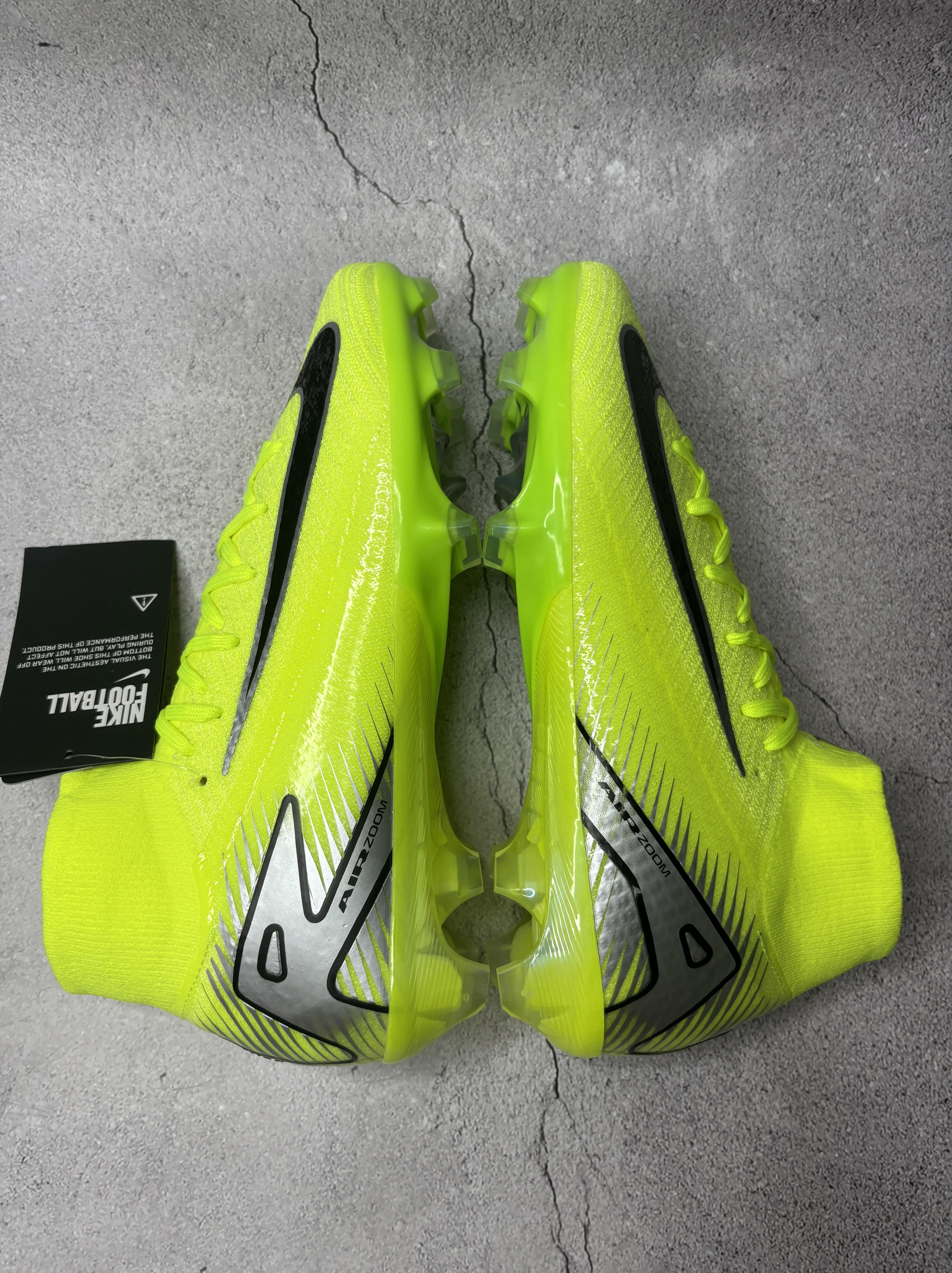 Mercurial Superfly 10 Mad Voltage Pack