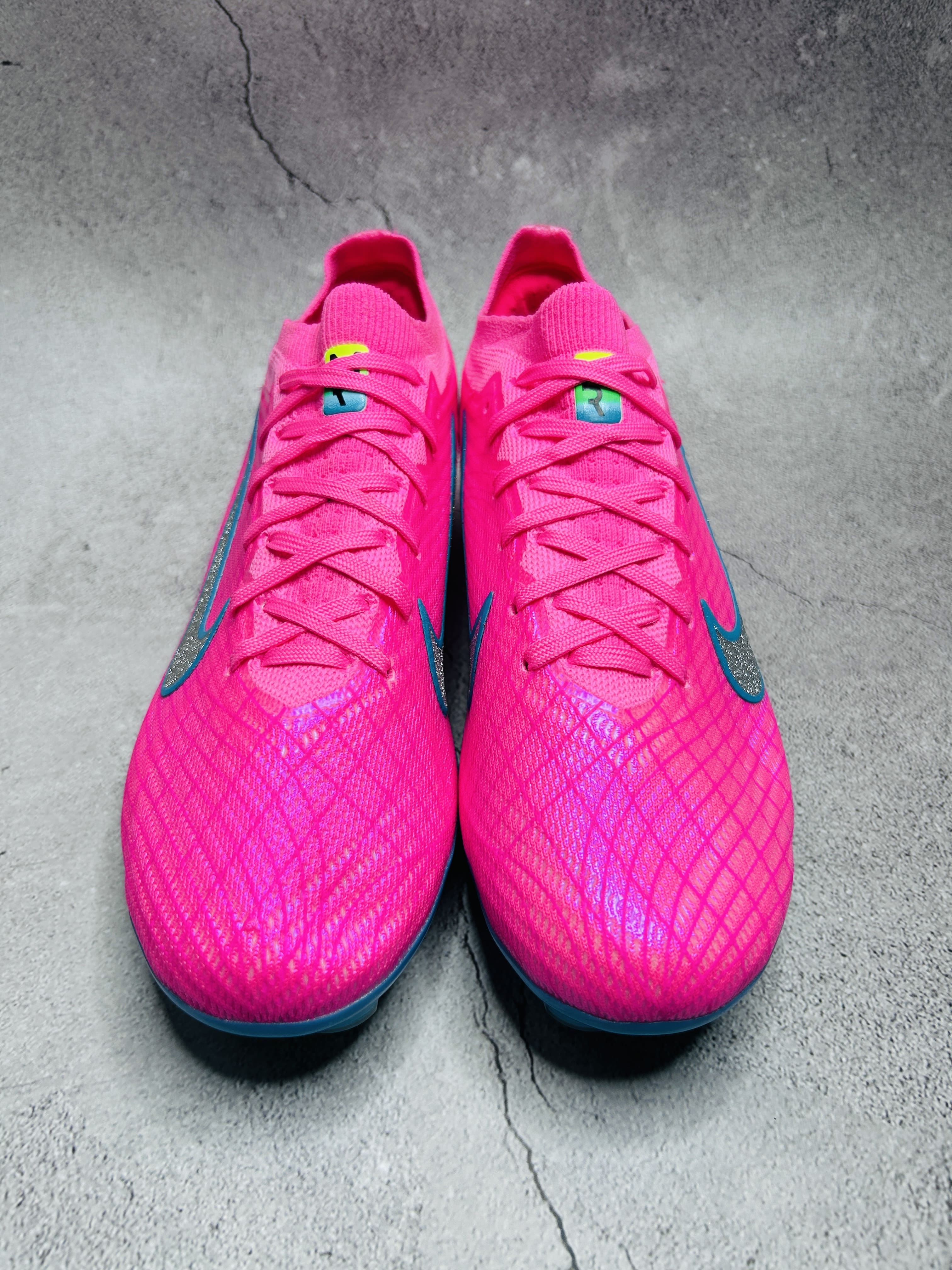Mercurial vapor 15 Rashford Pink colourway