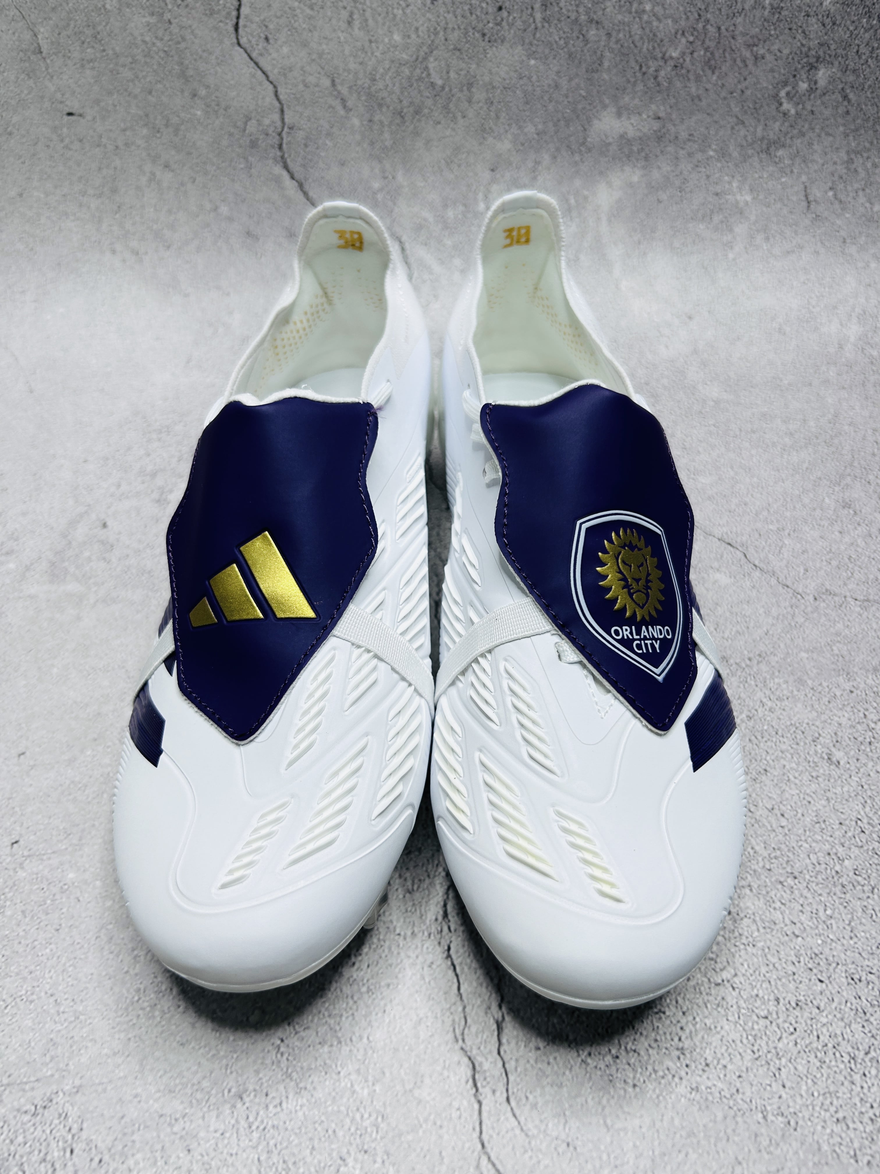 Predator 30 Kaka Edition