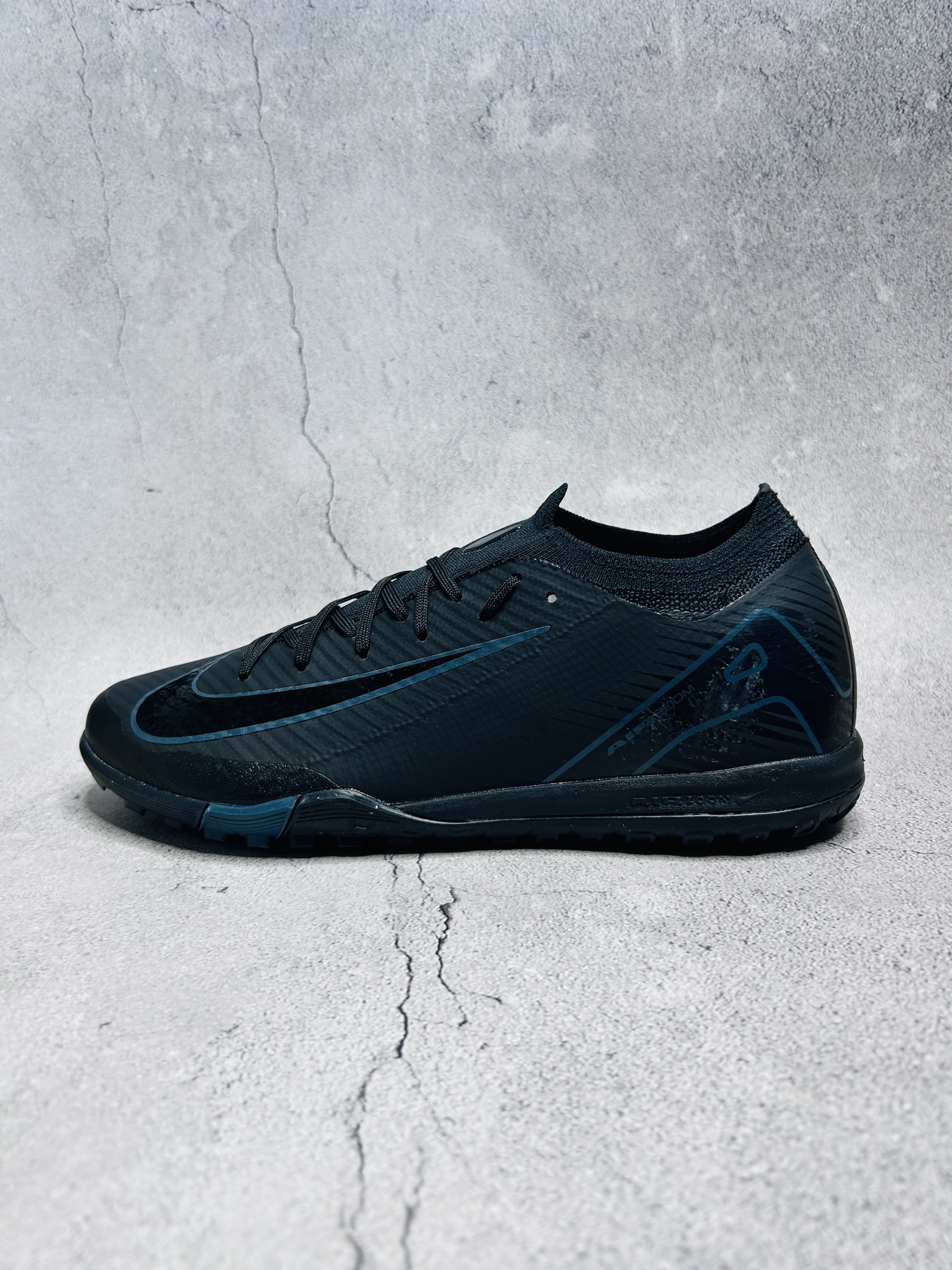 Mercurial Stealth16 Weird Black TF