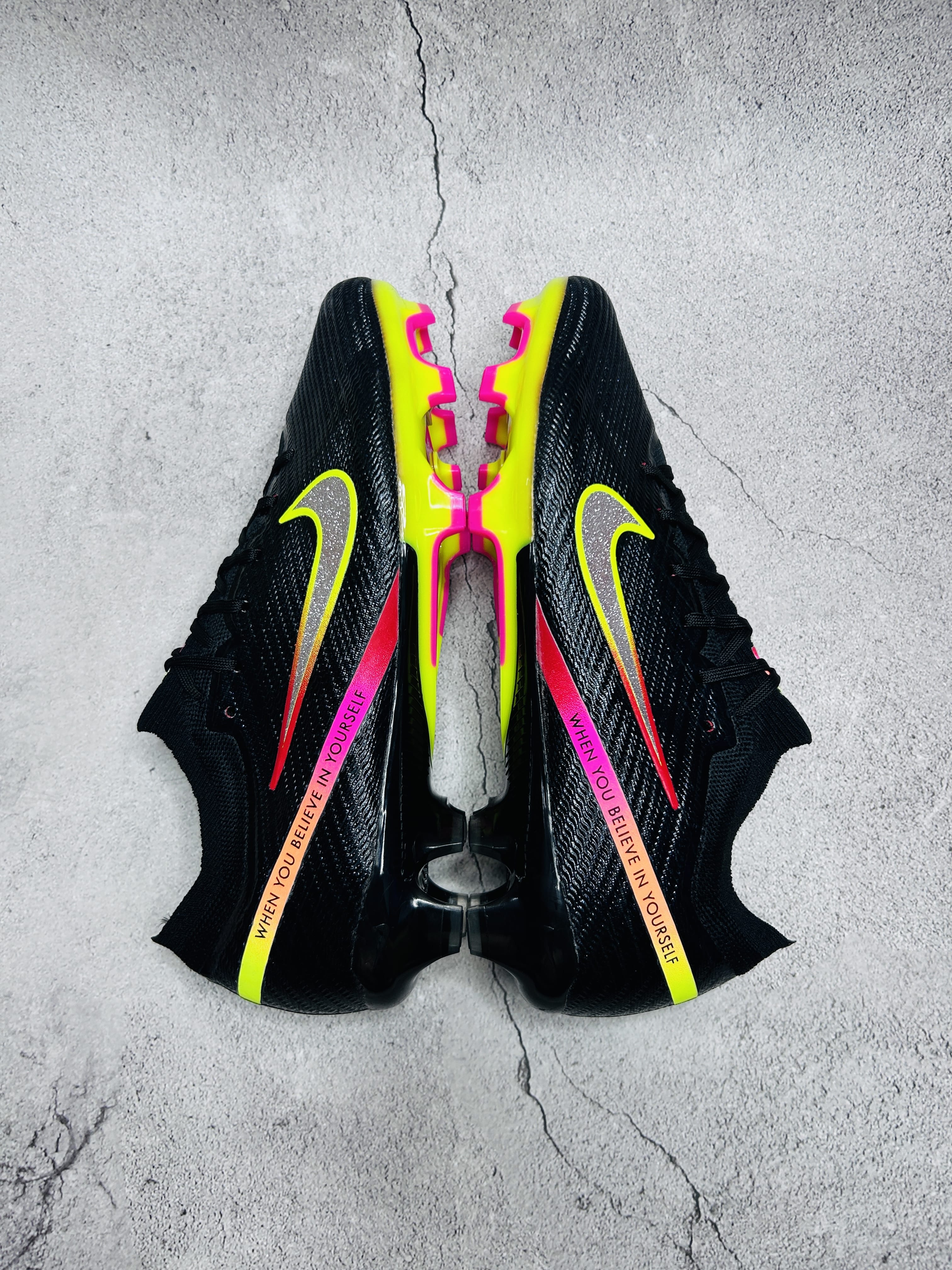 Mercurial vapor 15 Rashford black colourway