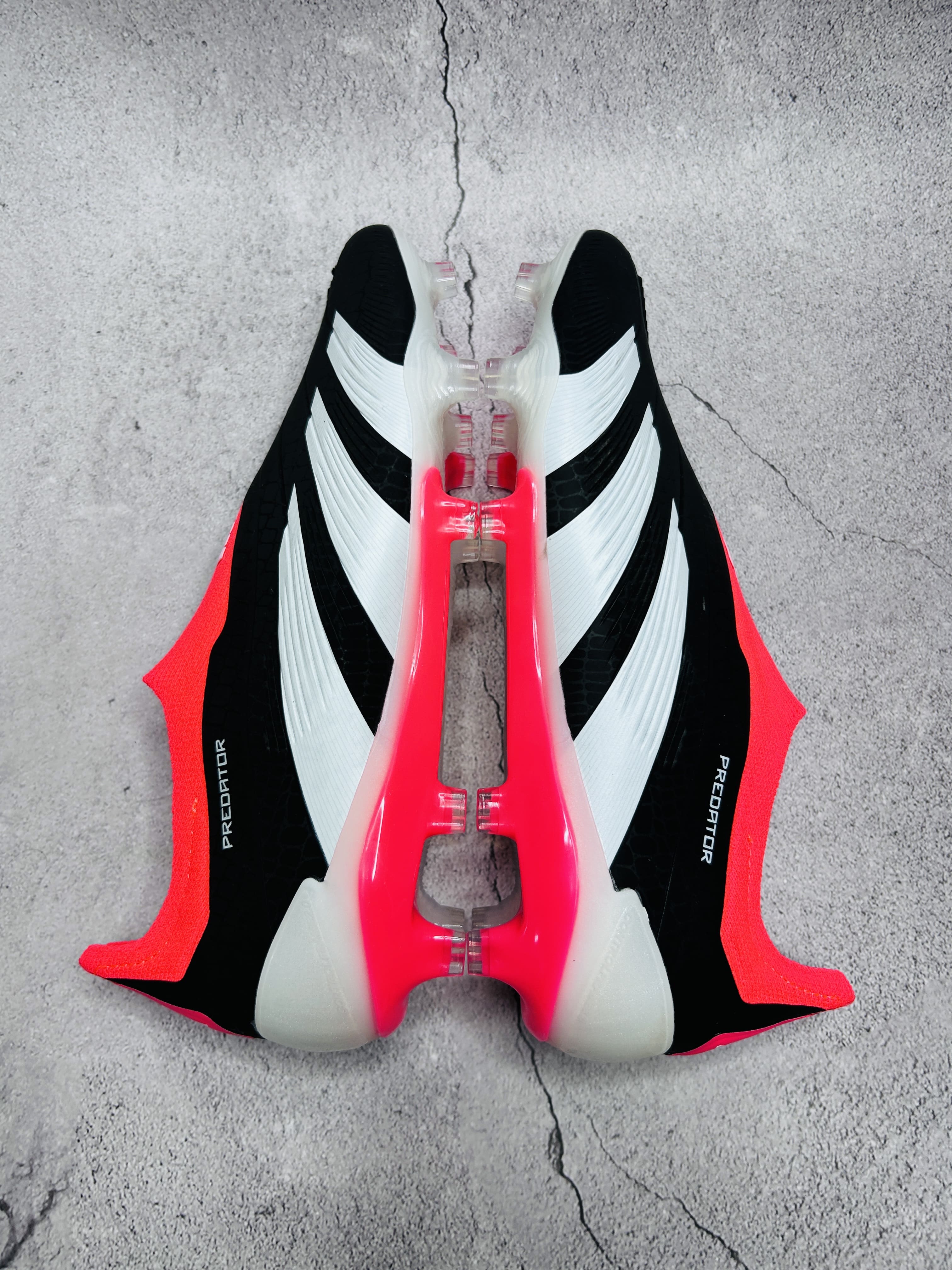 Predator 30 Blackpink Colourway Laceless