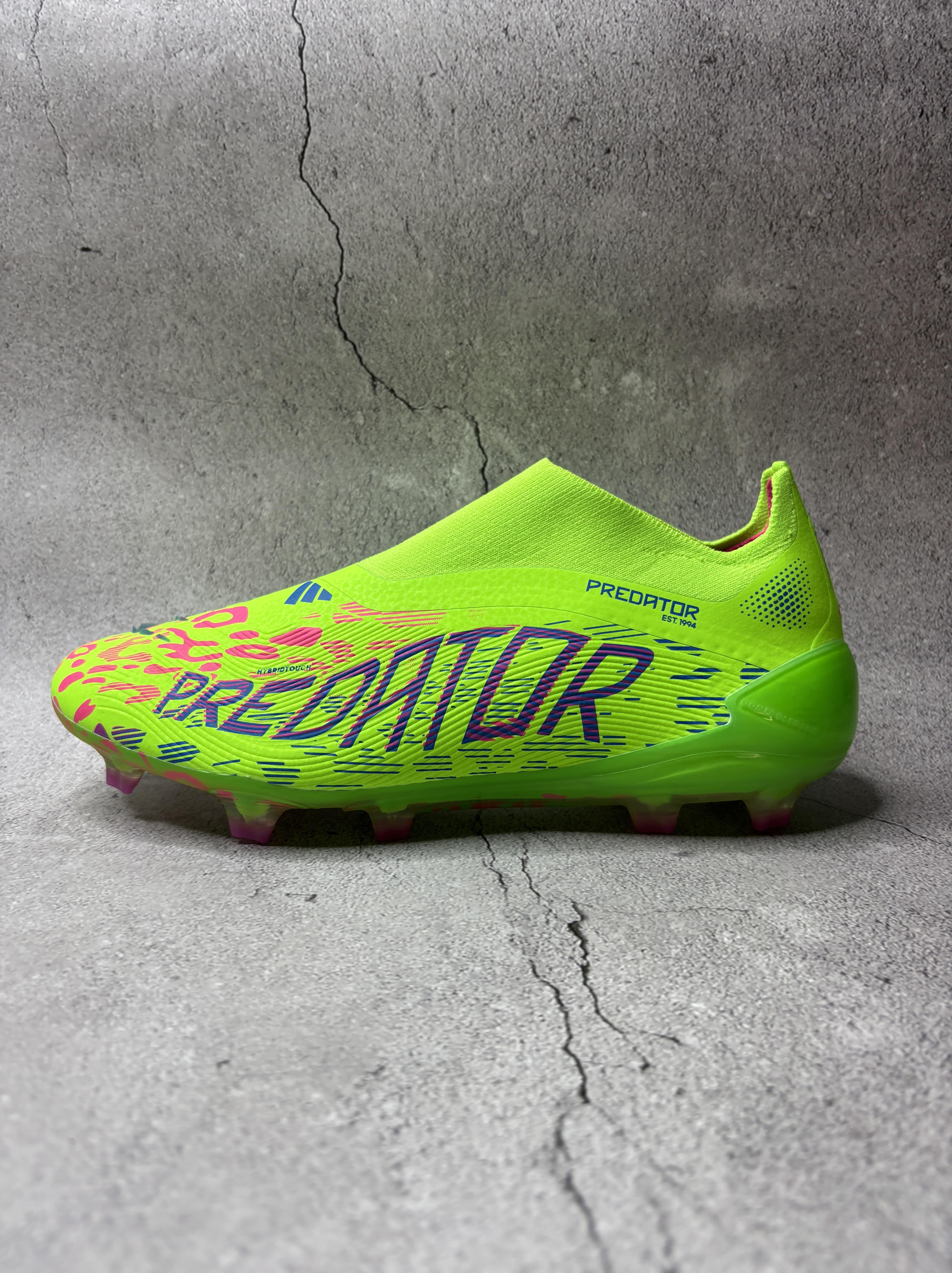 Predator 30 Mystic victory pack laceless