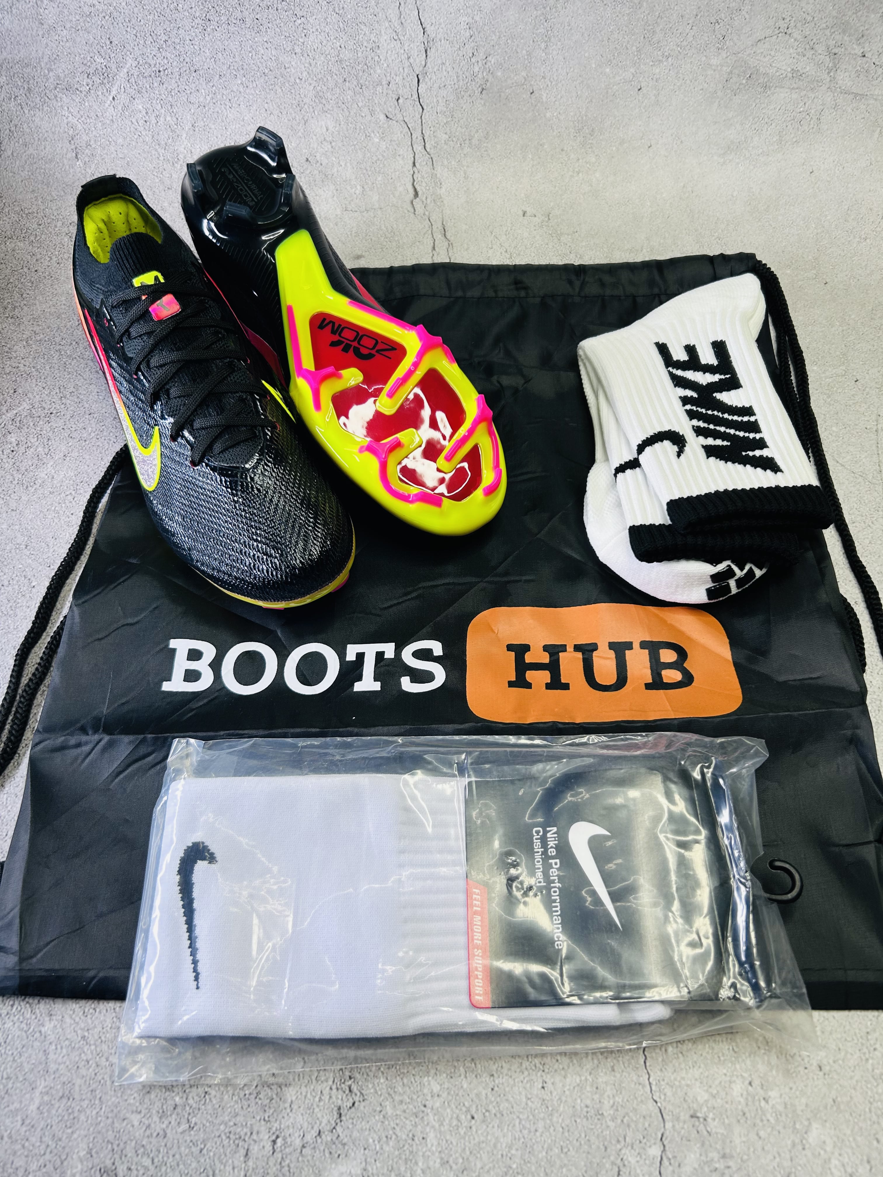 Mercurial vapor 15 Rashford black colourway x Socks & Sleeves Combo