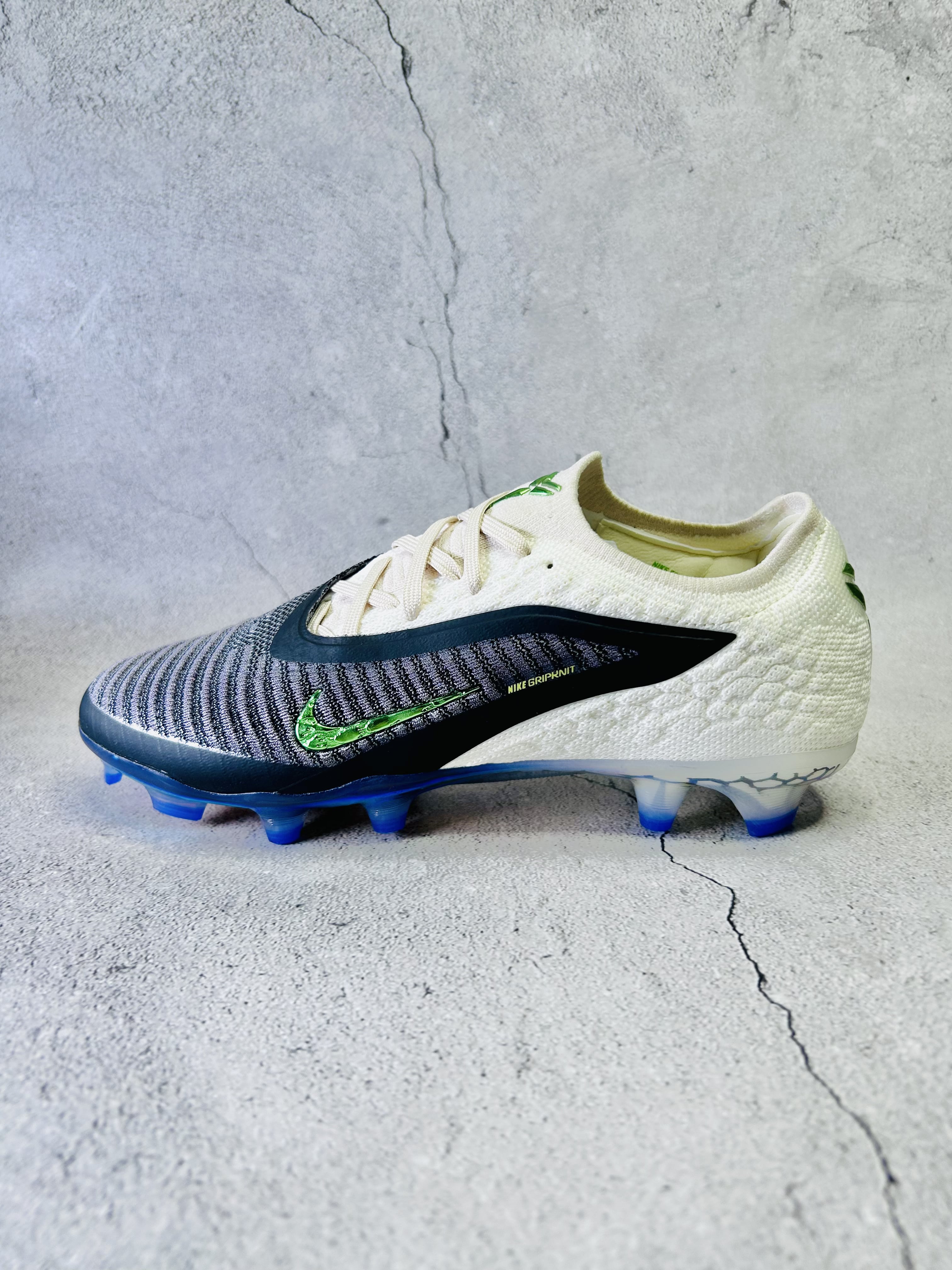 Phantom 6 Black Mamba Pack