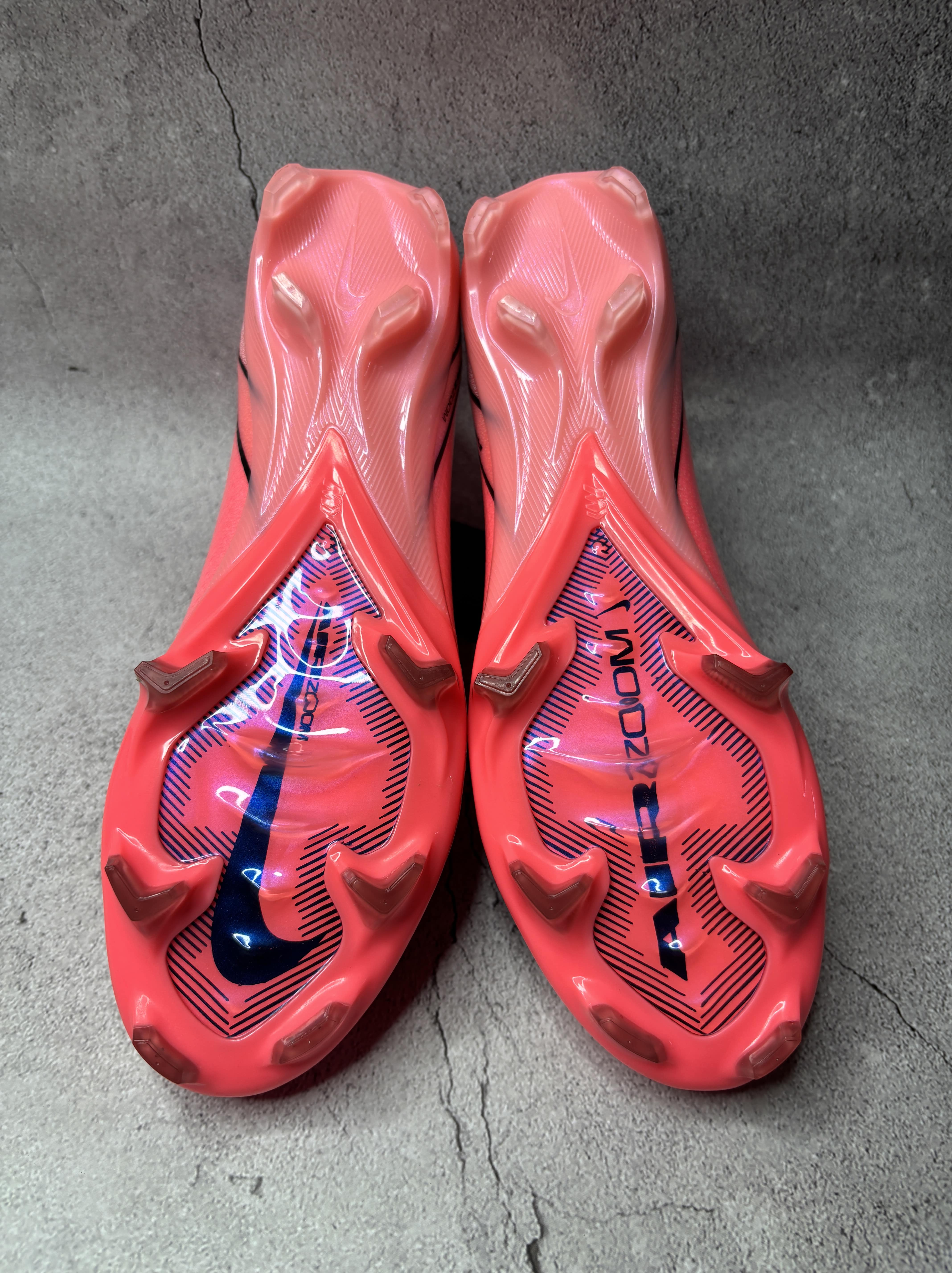 Mercurial Superfly 10 Light Pink Colourway