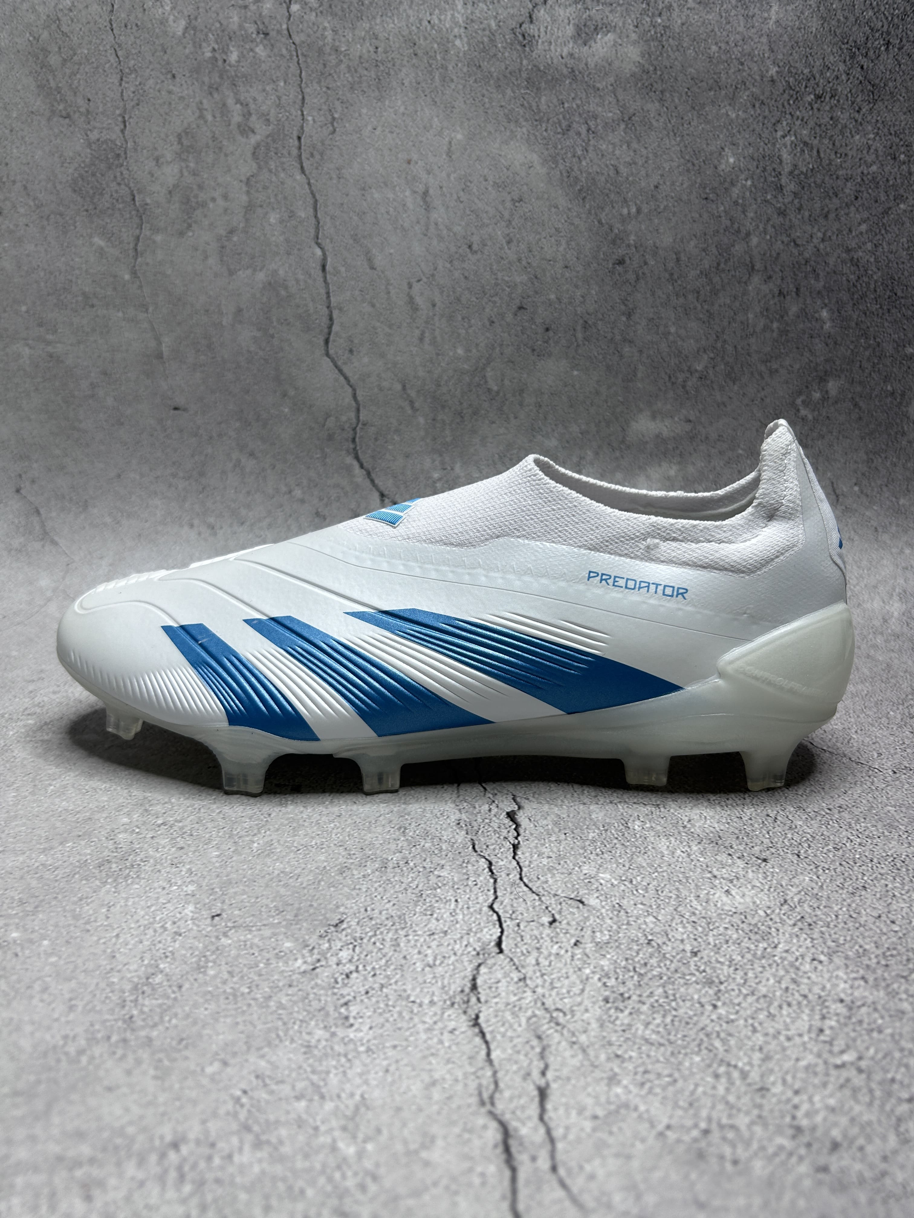 Predator 30 Whiteblue Colourway