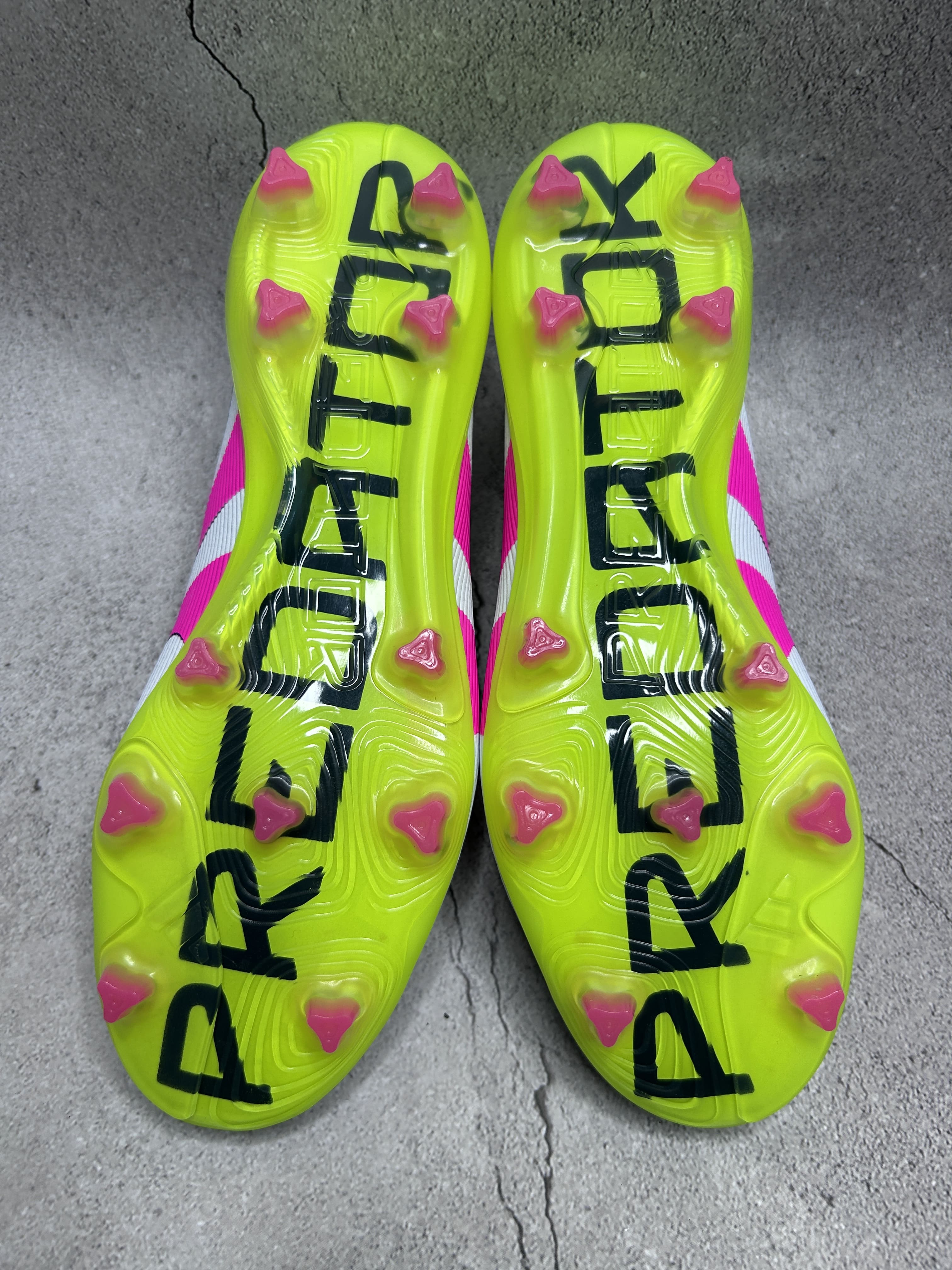 Predator 30 Elite Celestial Victory Laceless