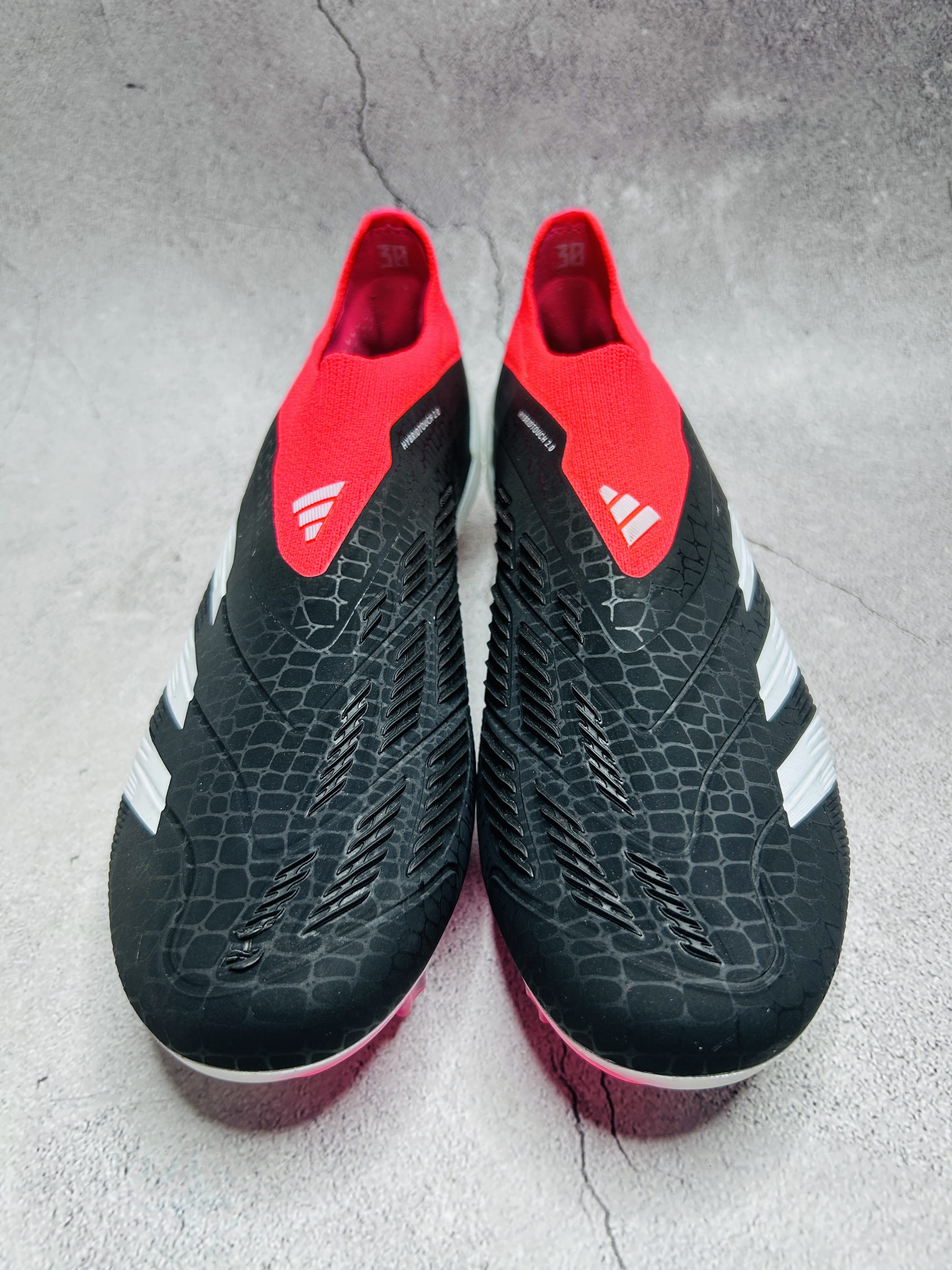 Predator 30 Blackpink Colourway Laceless