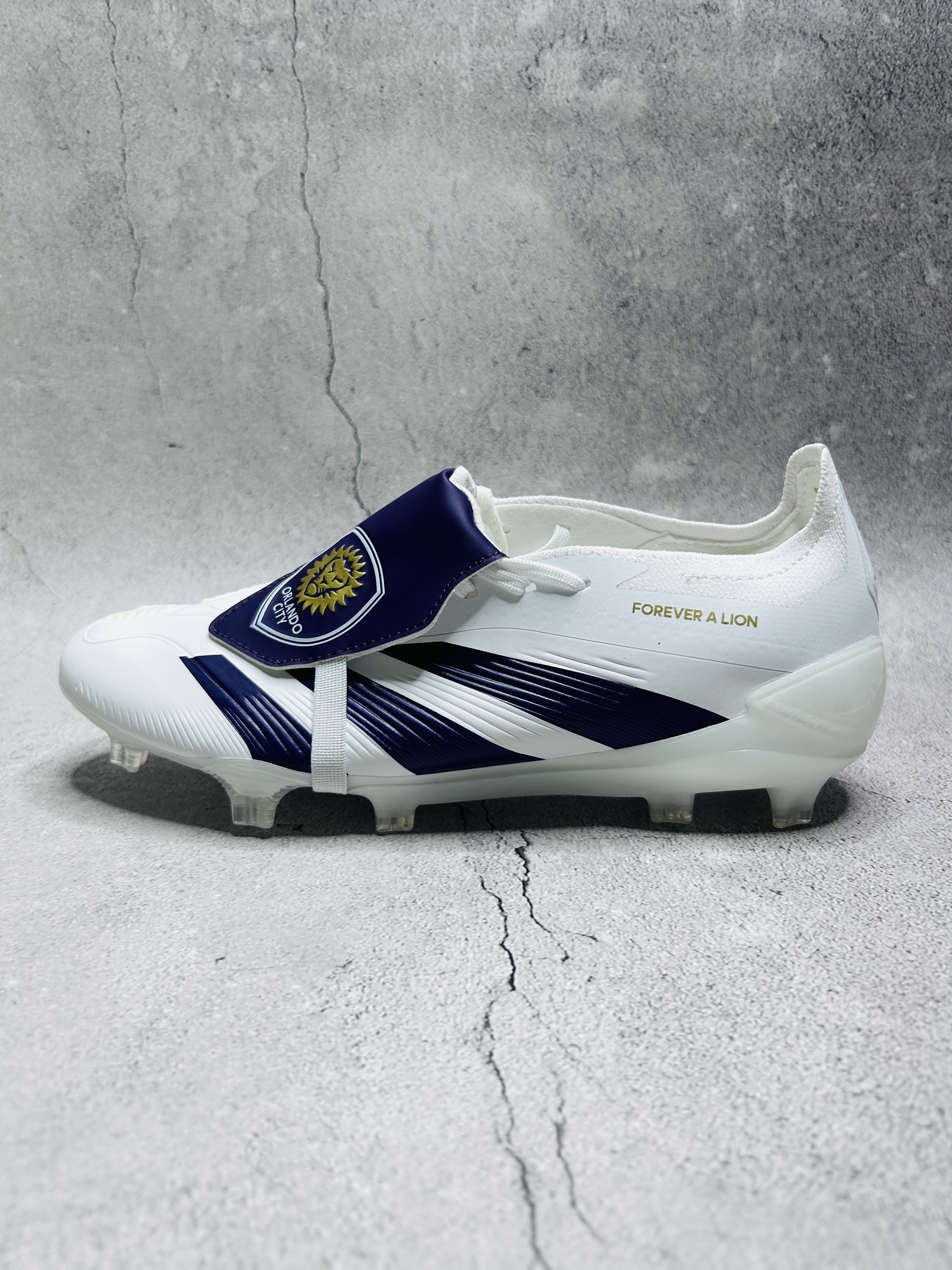 Predator 30 Kaka Edition