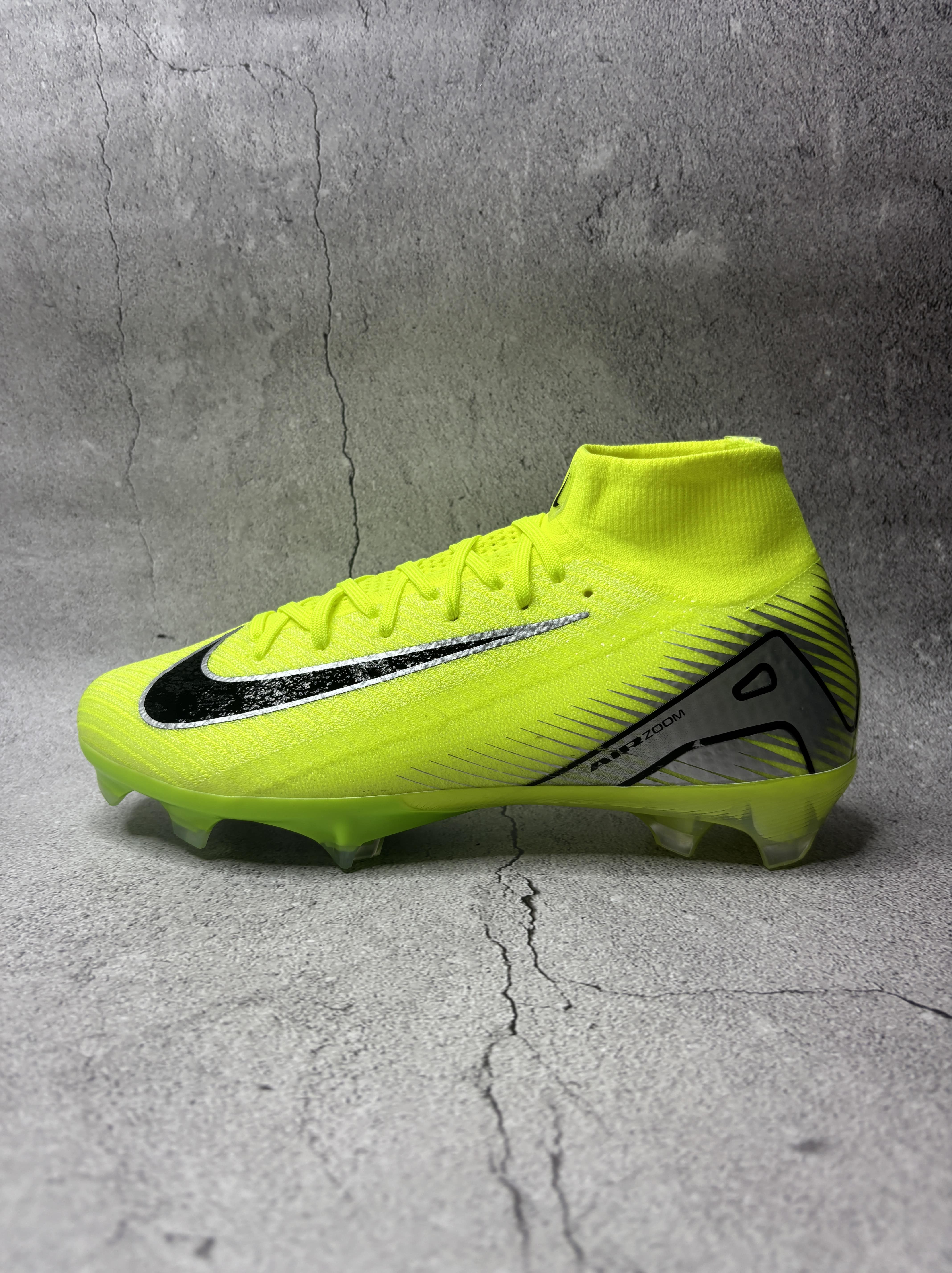 Mercurial Superfly 10 Mad Voltage Pack