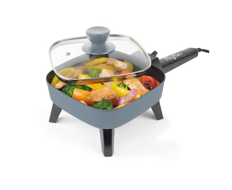 Electric skillet with glass lid
