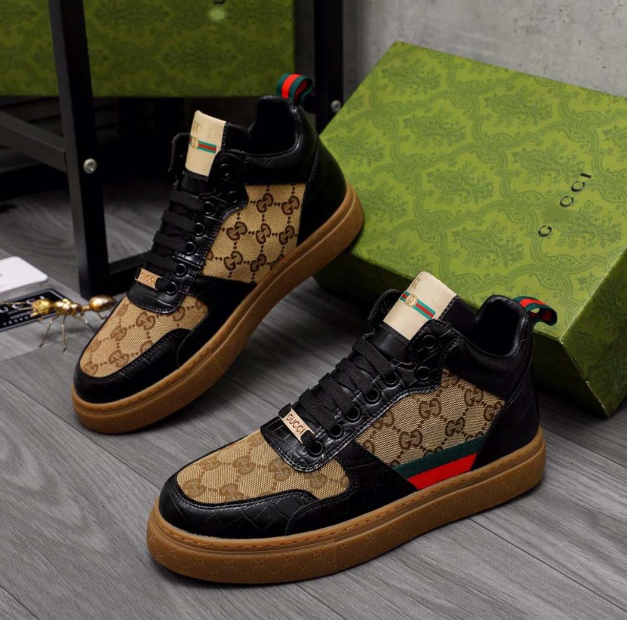 Gucci GG Supreme Sneakers