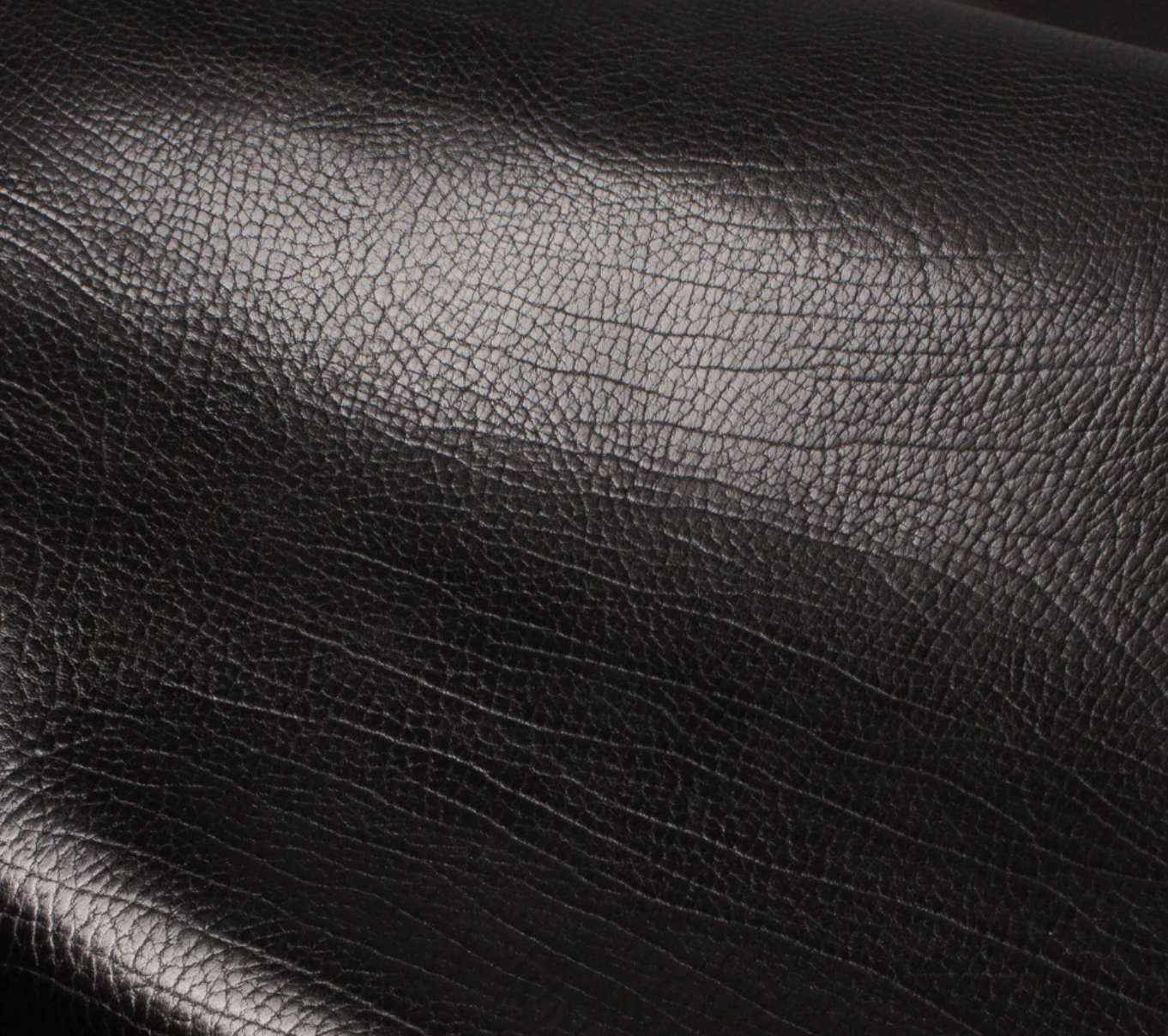 Black Shrunken Grain Leather with Aniline Finish (1.0–1.2 mm)