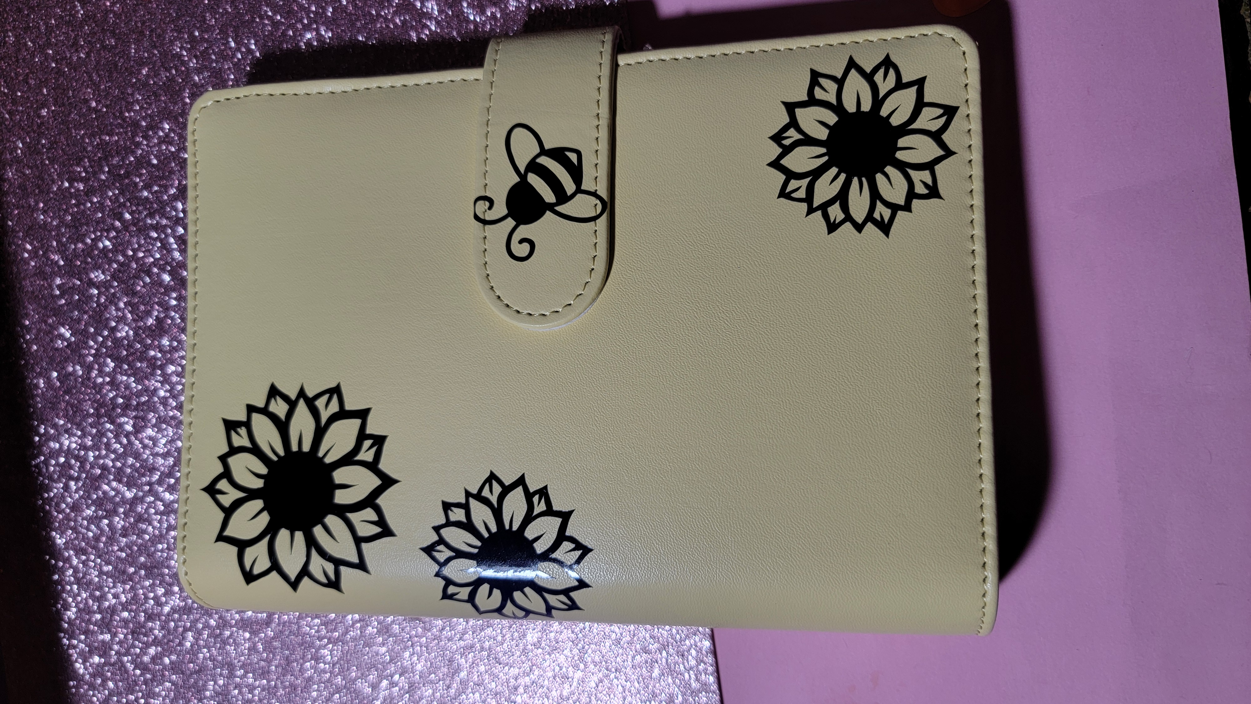 Sunflower Bee A6 Yellow binder