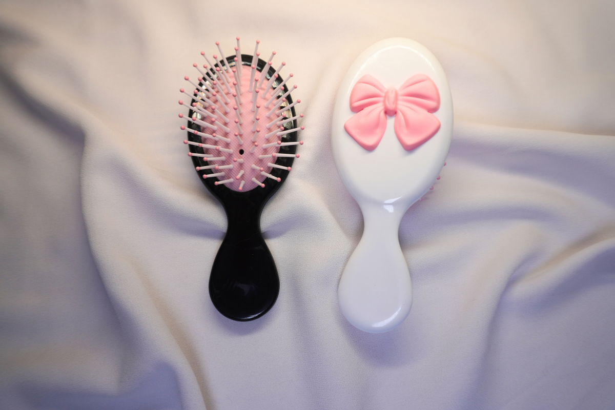 Bow Mini Hair Brush