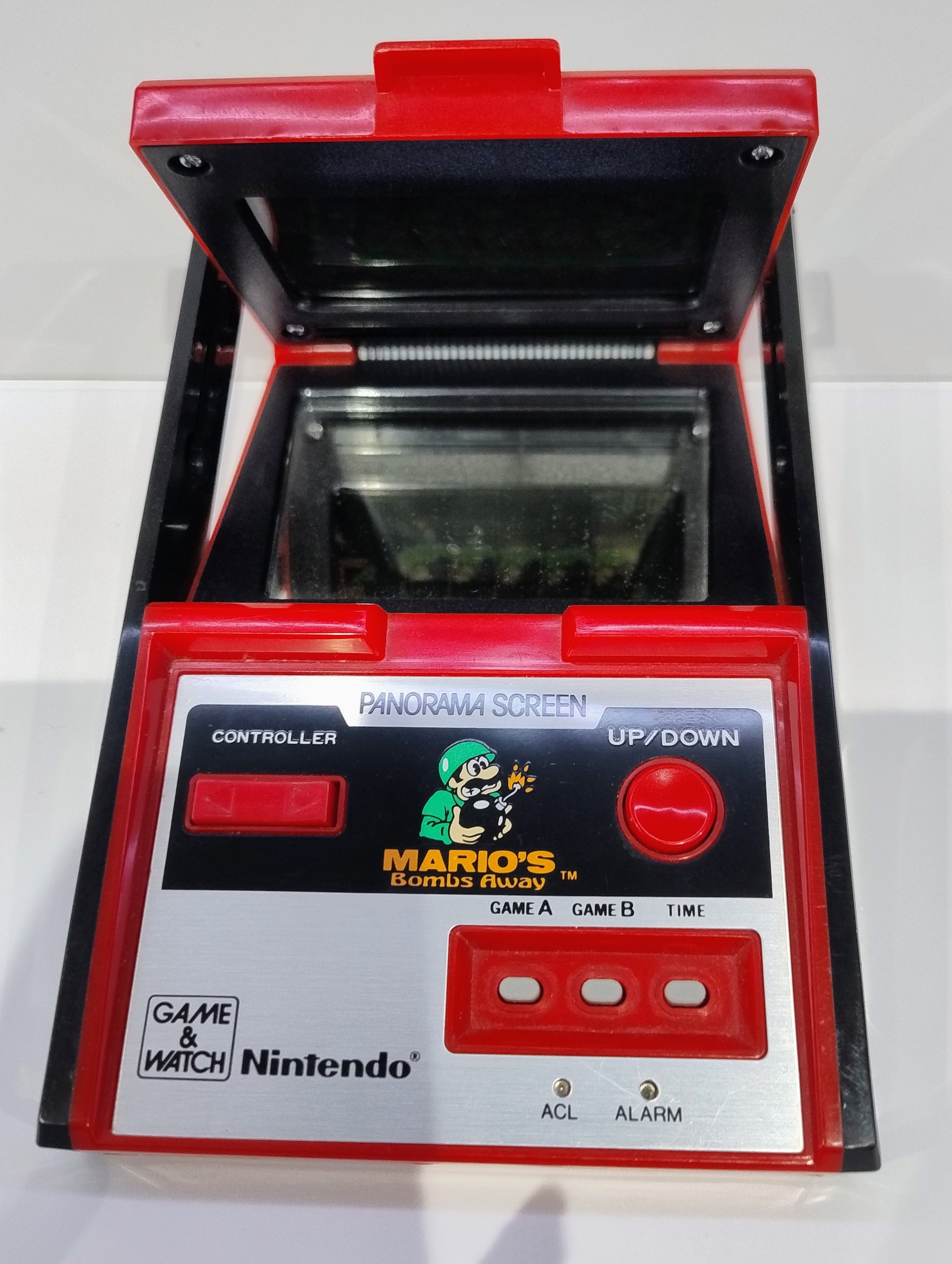 Nintendo Game & Watch: Mario's Bombs Away
