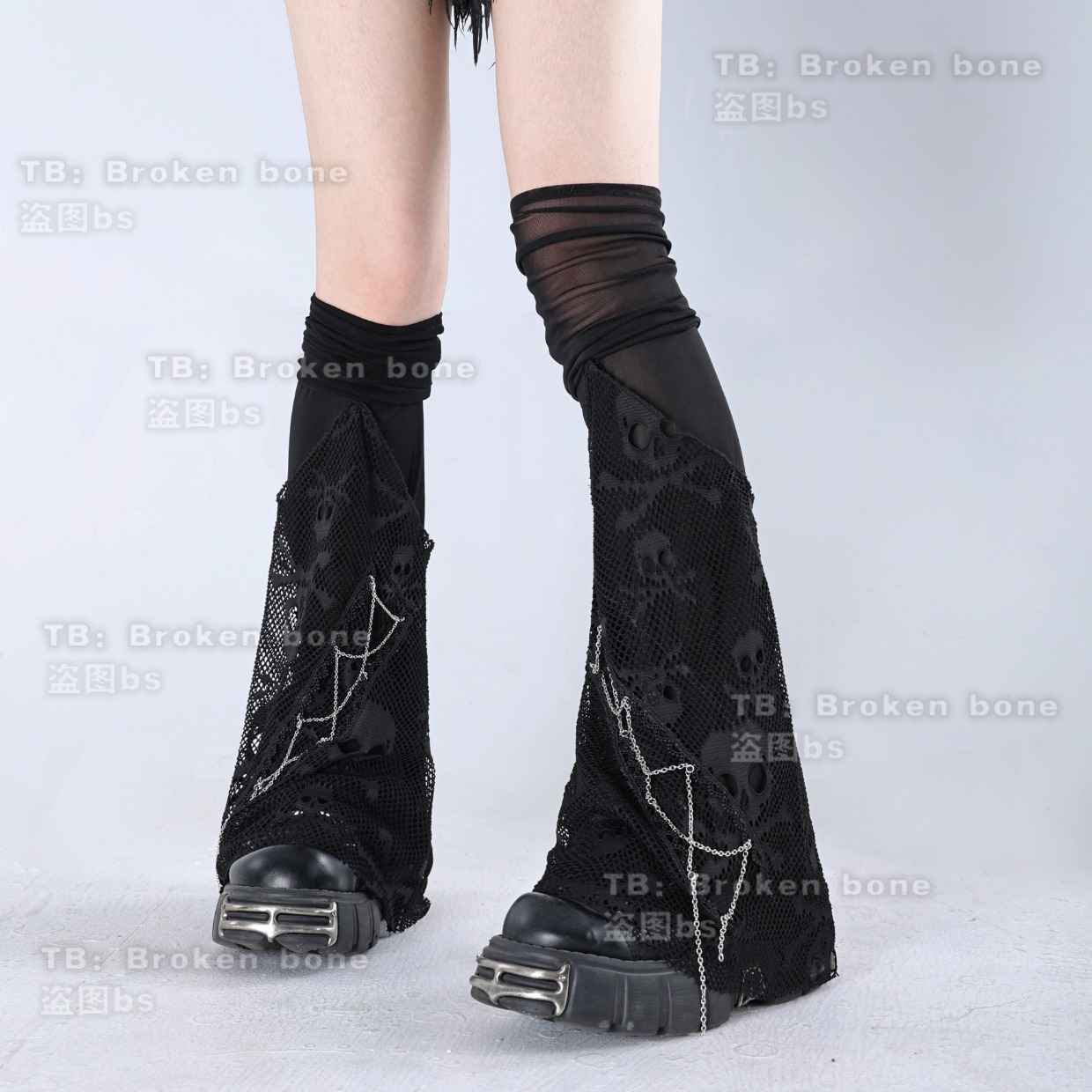 SKULL LACE LEG WARMERS