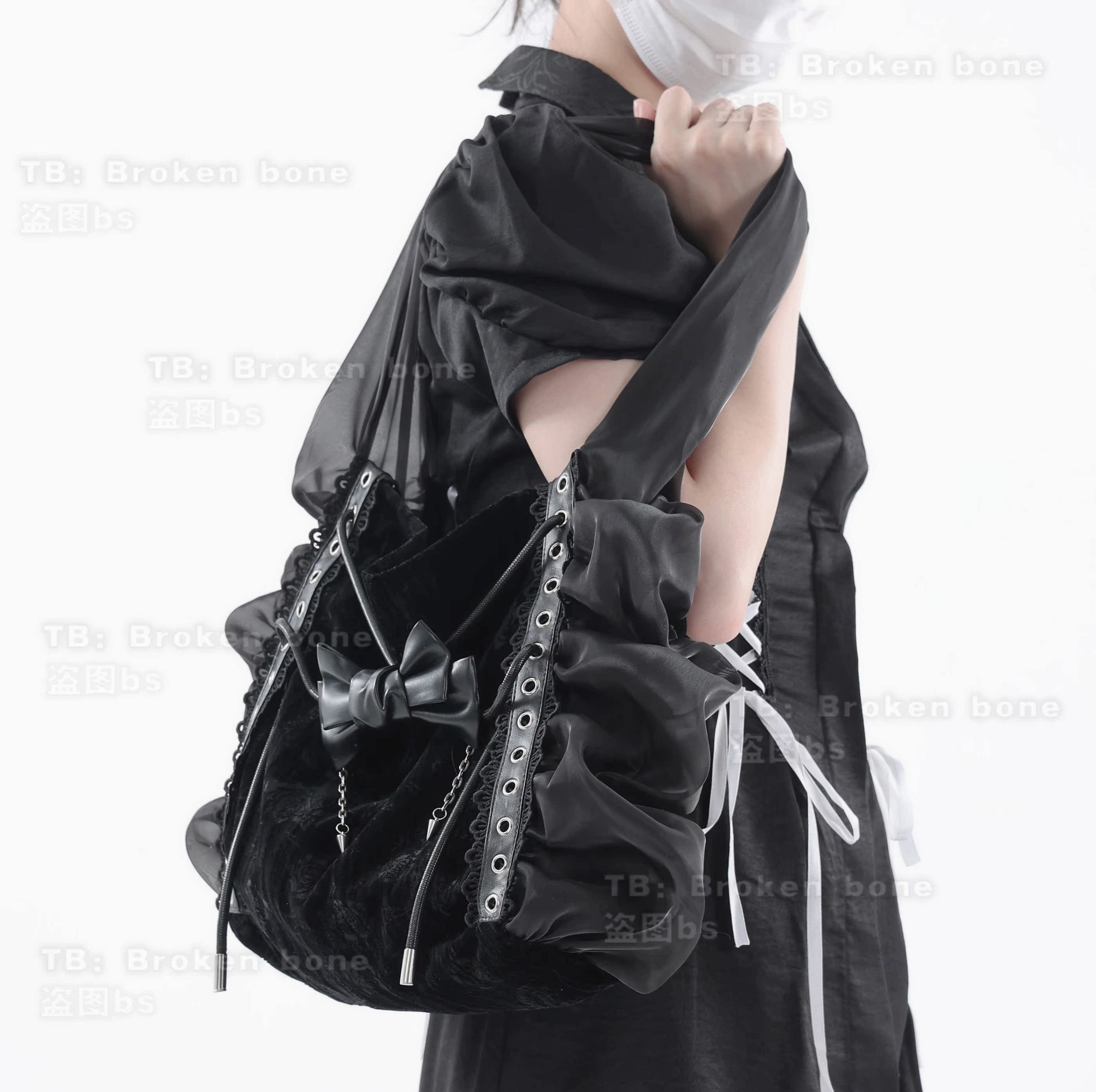 VELVET BOW LACEY SHOULDER BAG