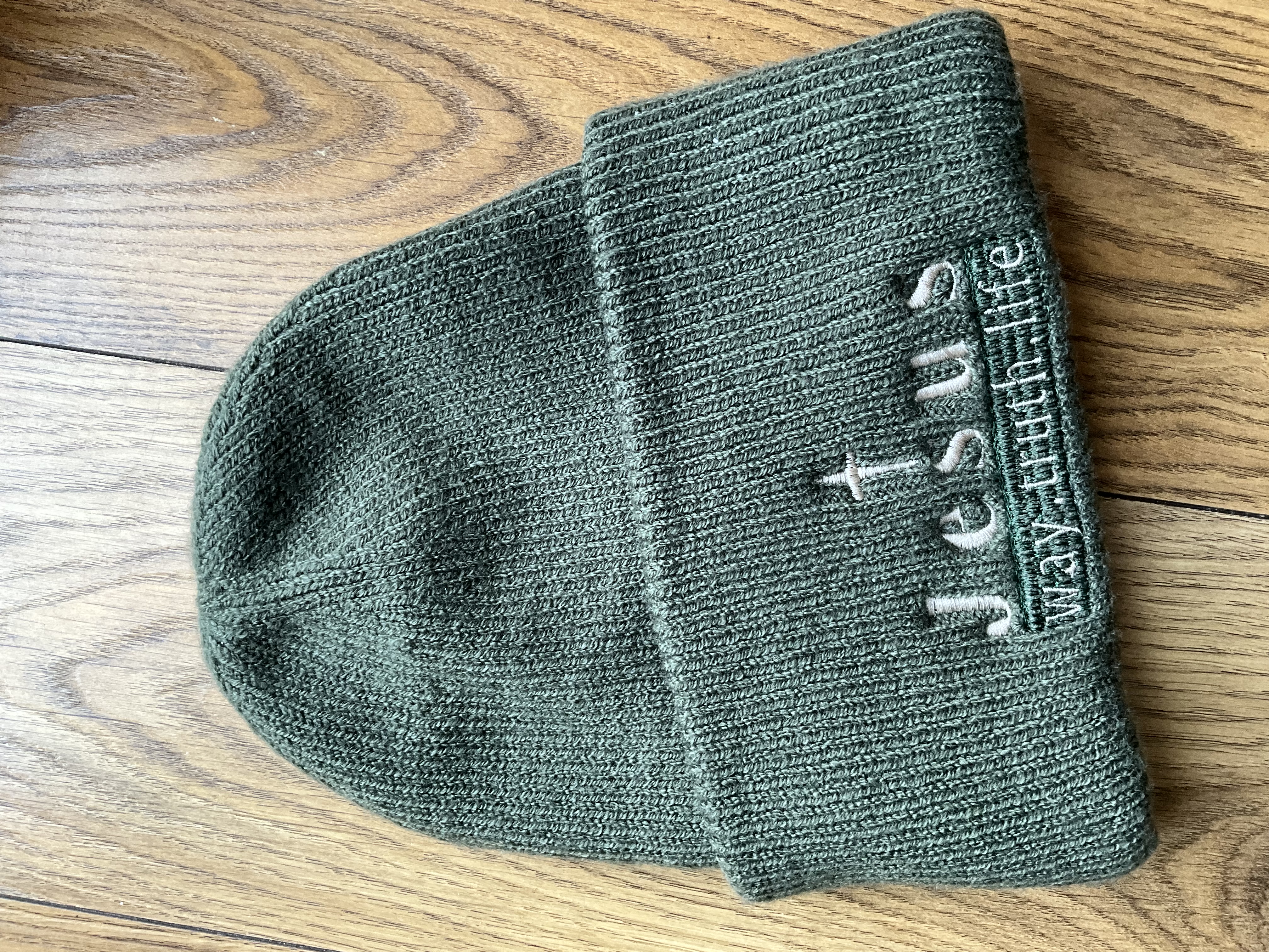 Căciulă/fes de iarnă, brodat cu mesaj creștin, Jesus the way the truth the life, culoare verde militar