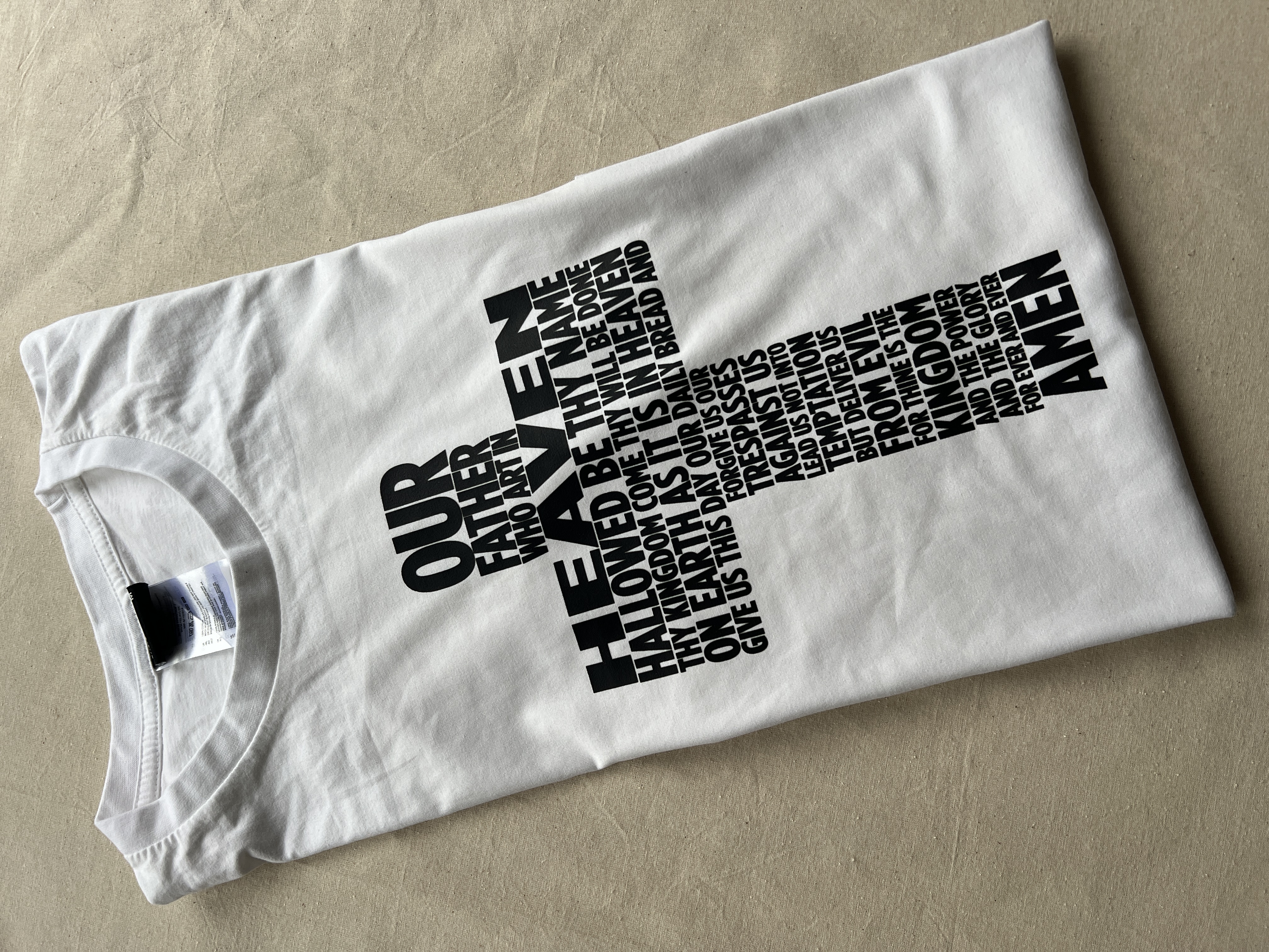 Tricou imprimat cu Tatăl nostru în engleză, mărime M, alb