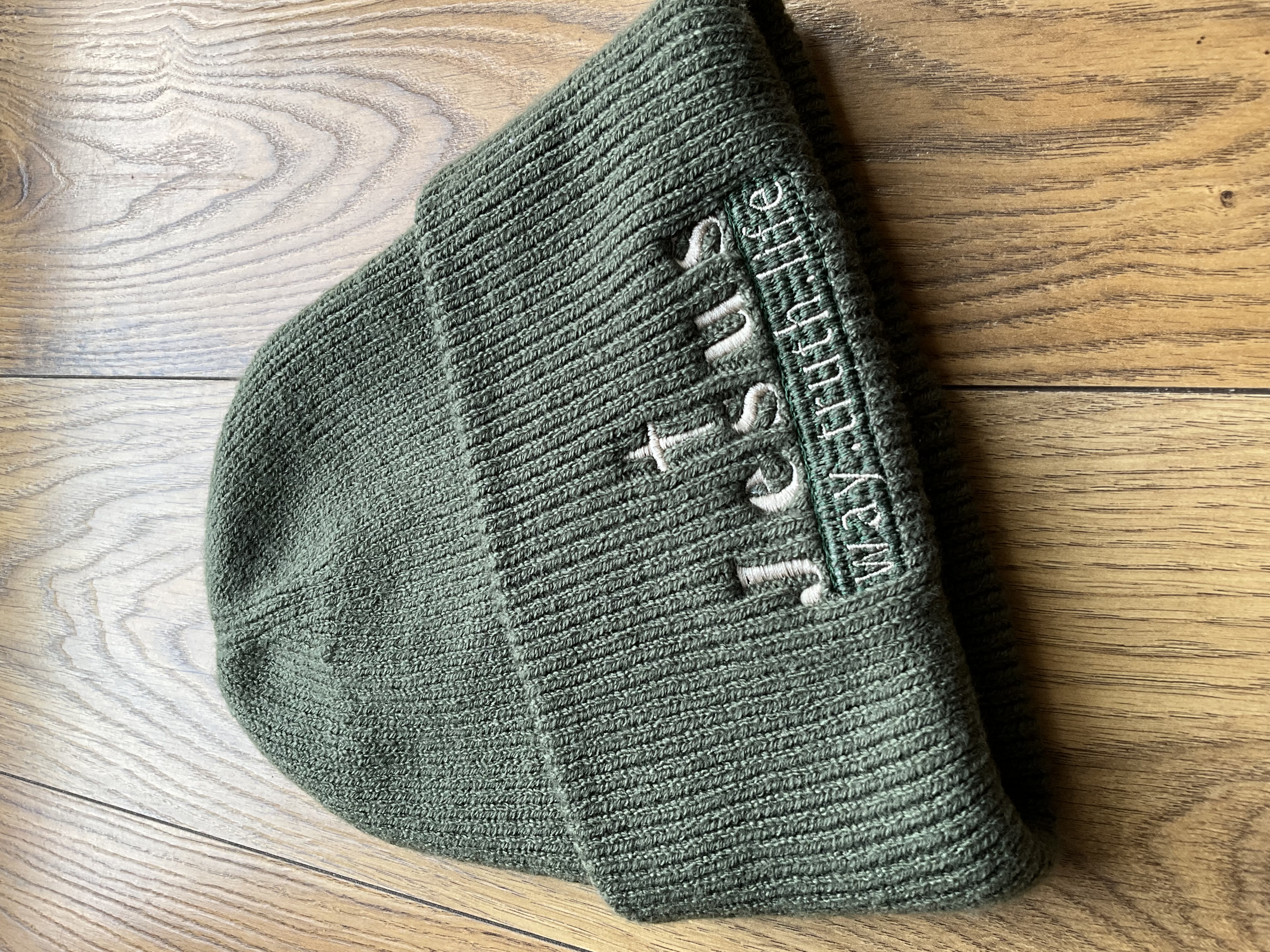 Căciulă/fes de iarnă, brodat cu mesaj creștin, Jesus the way the truth the life, culoare verde militar