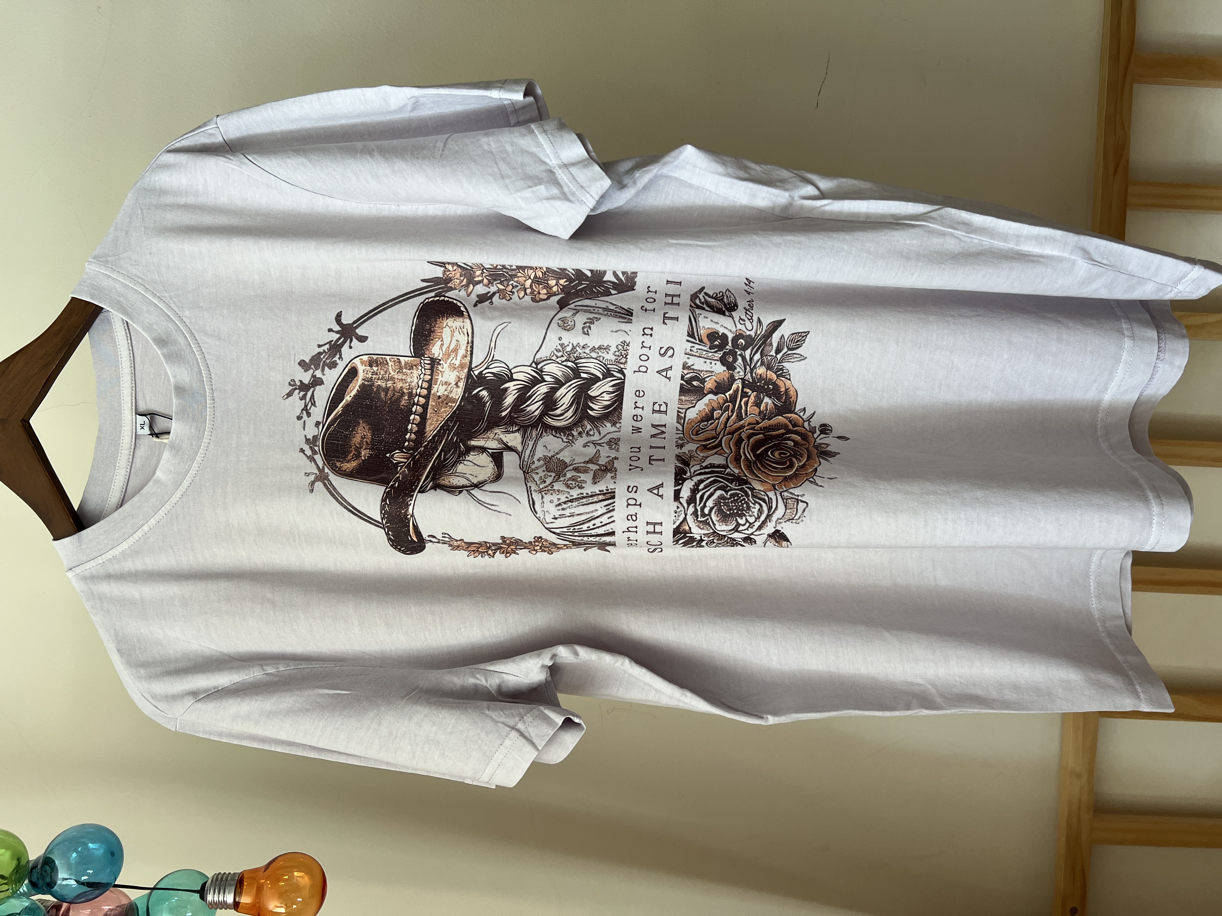 Tricou imprimat cu mesajul Such a time as this, mărime XL, mov deschis