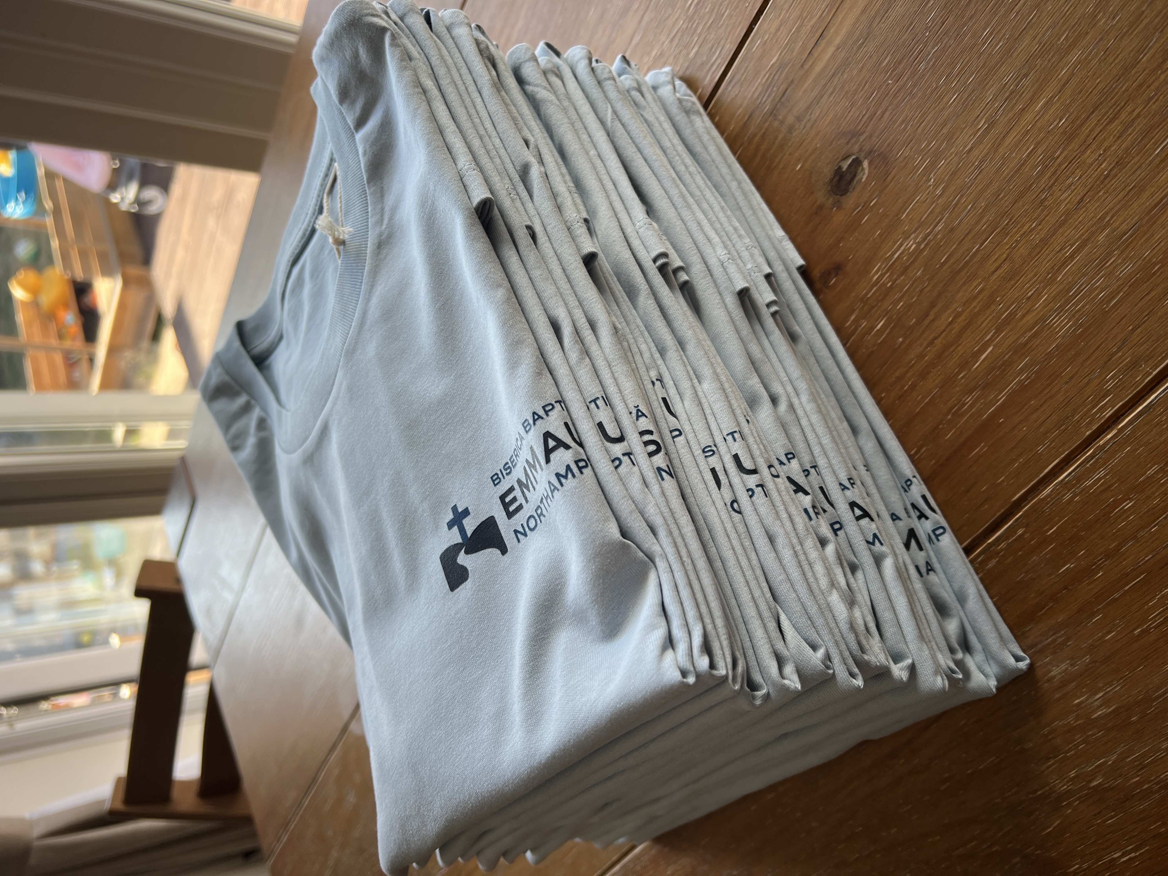 Tricou personalizat cu logo si mesaj: Pot totul în Hristos