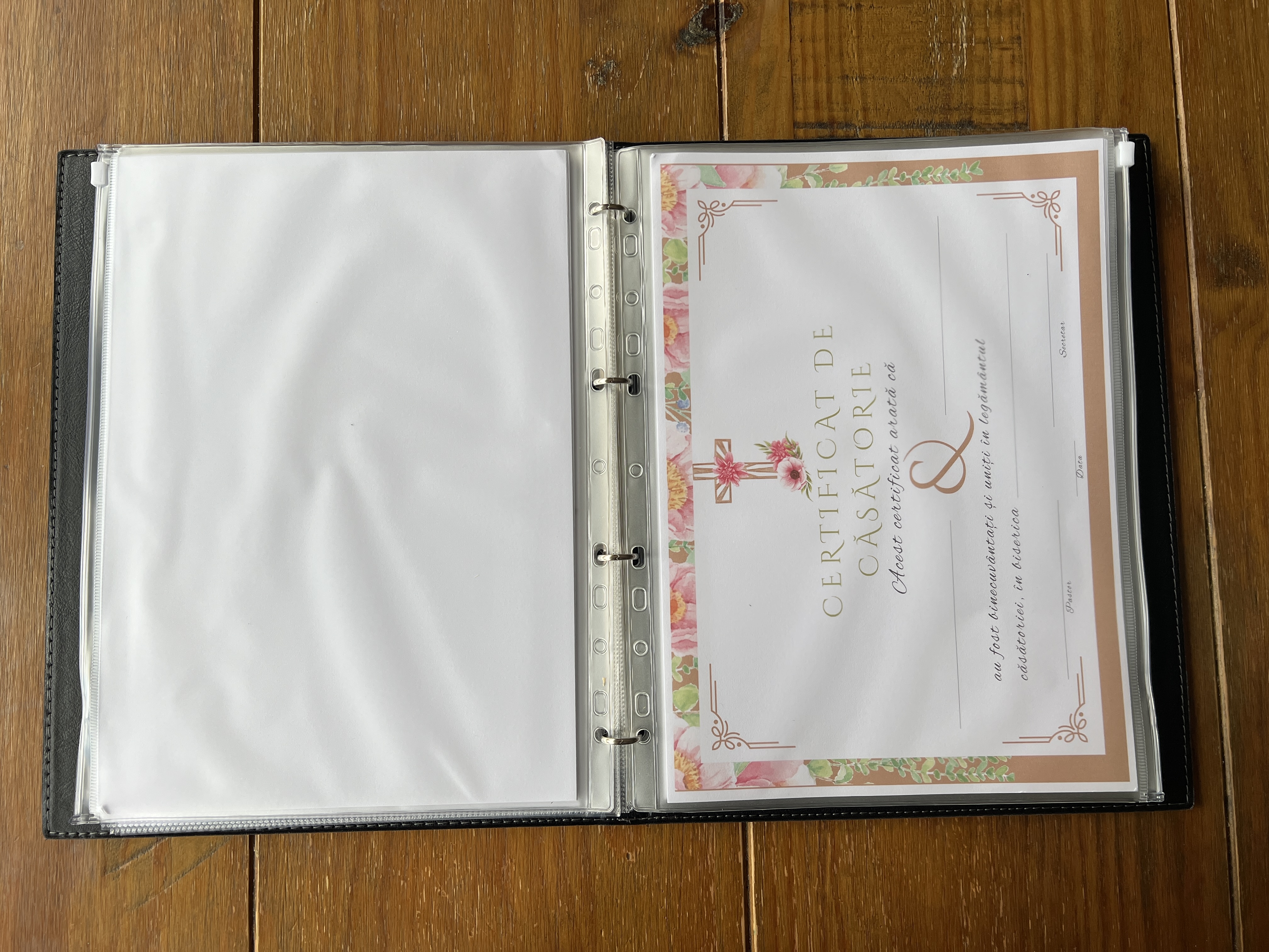 Dosar pentru documente, fără fermoar, include documente