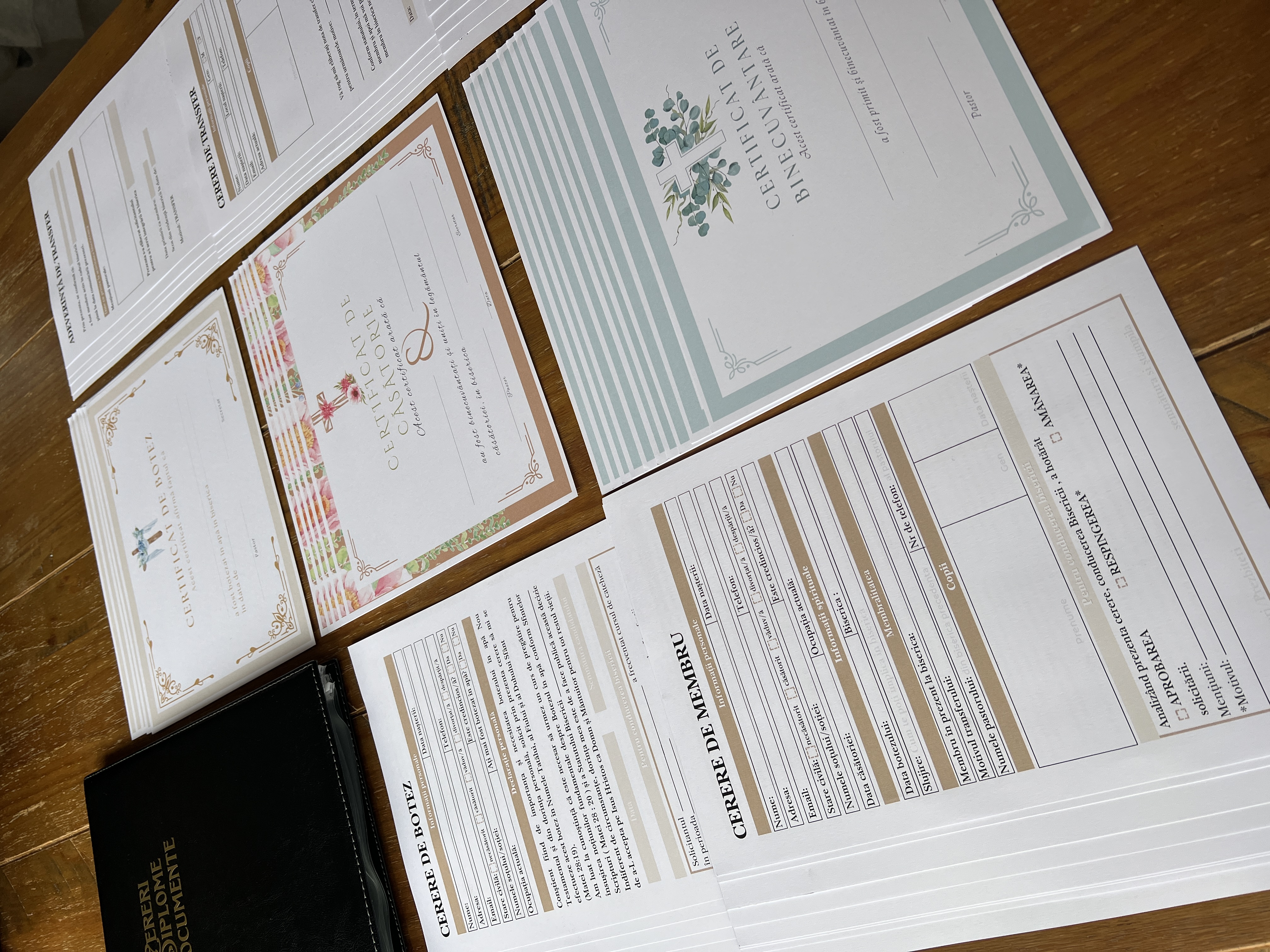 Dosar pentru documente, fără fermoar, include documente