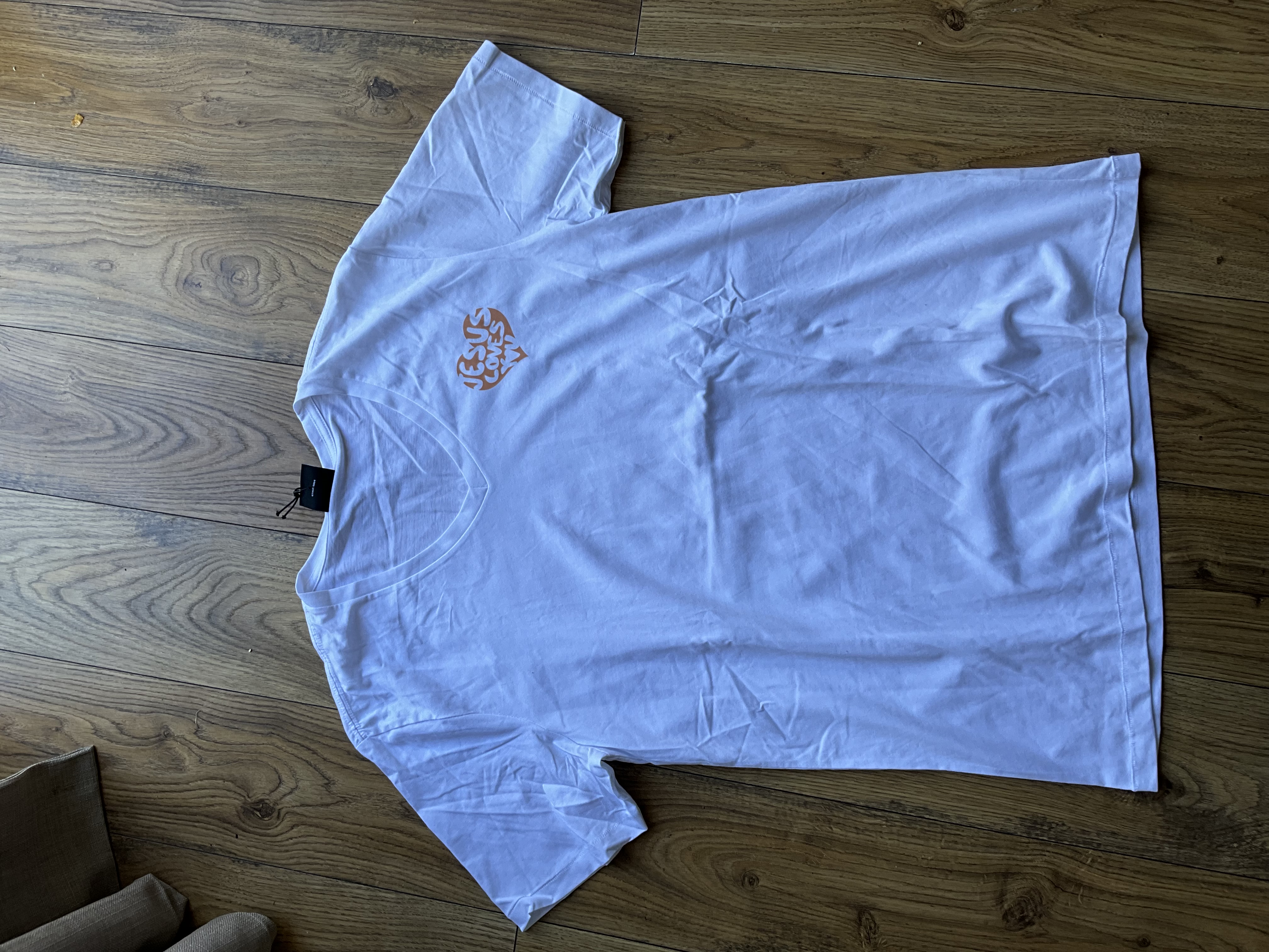 Tricou imprimat cu mesajul Jesus loves you, mărimea XL, culoare alb