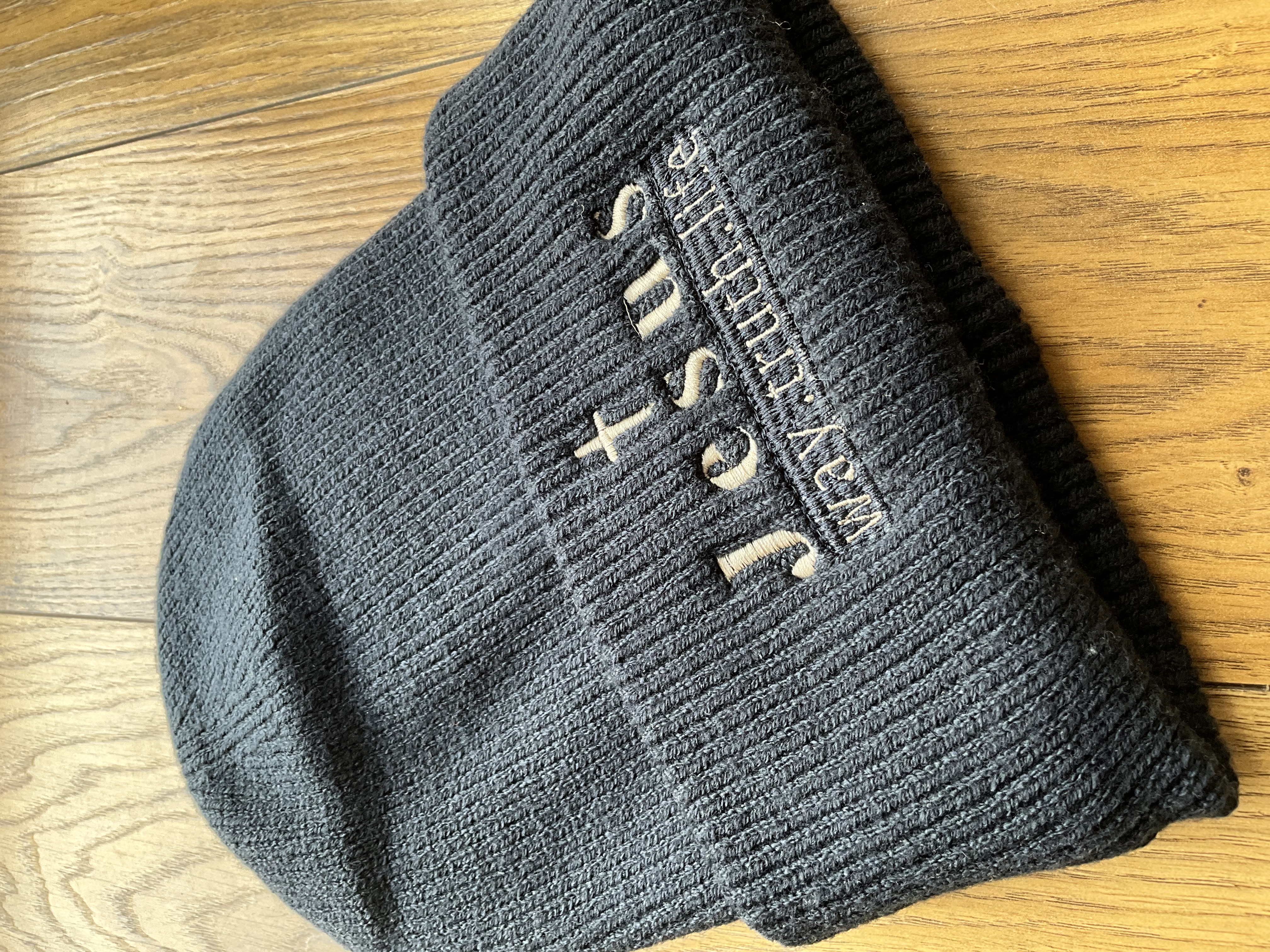 Căciulă/fes de iarnă, brodat cu mesaj creștin, Jesus the way the truth the life, culoare gri cenușă