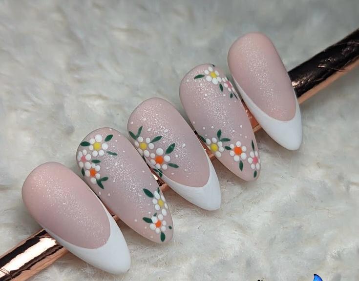 Floral French Press-On Nails