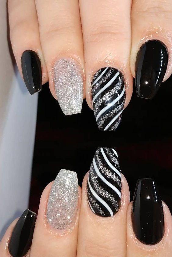 Elegant Black and Silver Gel Nails