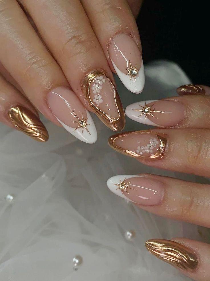 Elegant Gold and White Nail Art