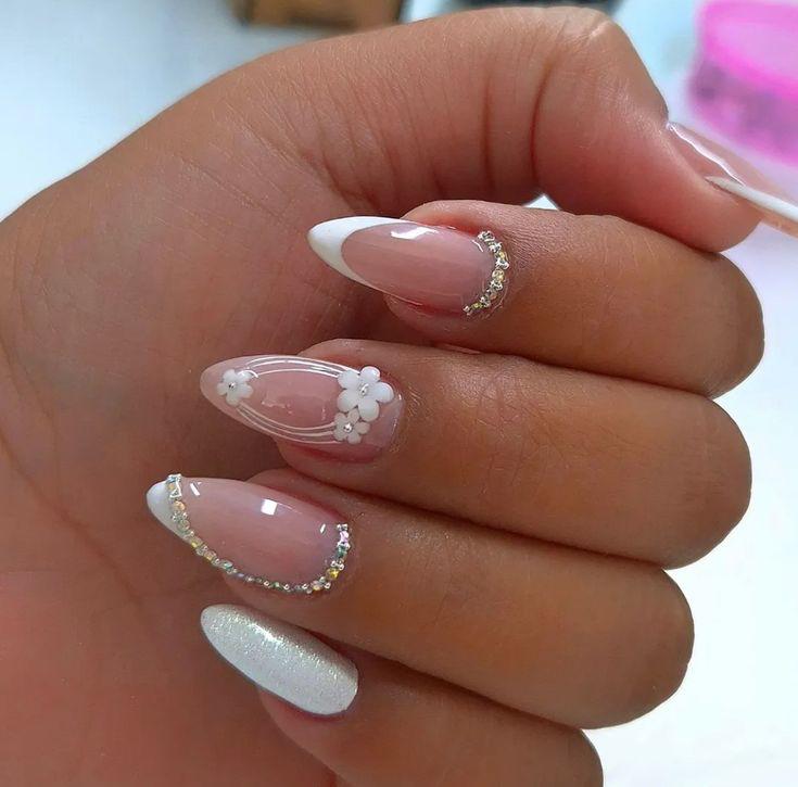 Elegant Floral Nail Art Set