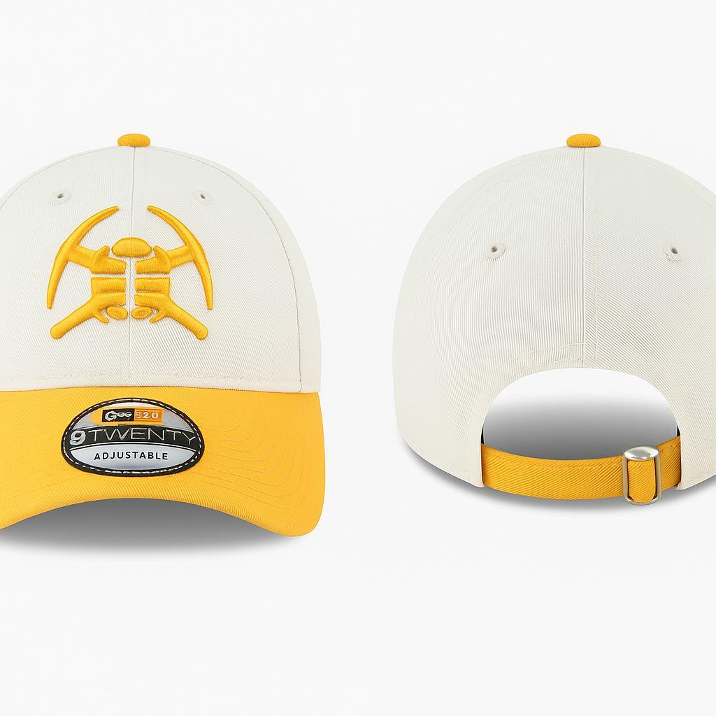 Gorra blanca y amarilla con logo bordado
