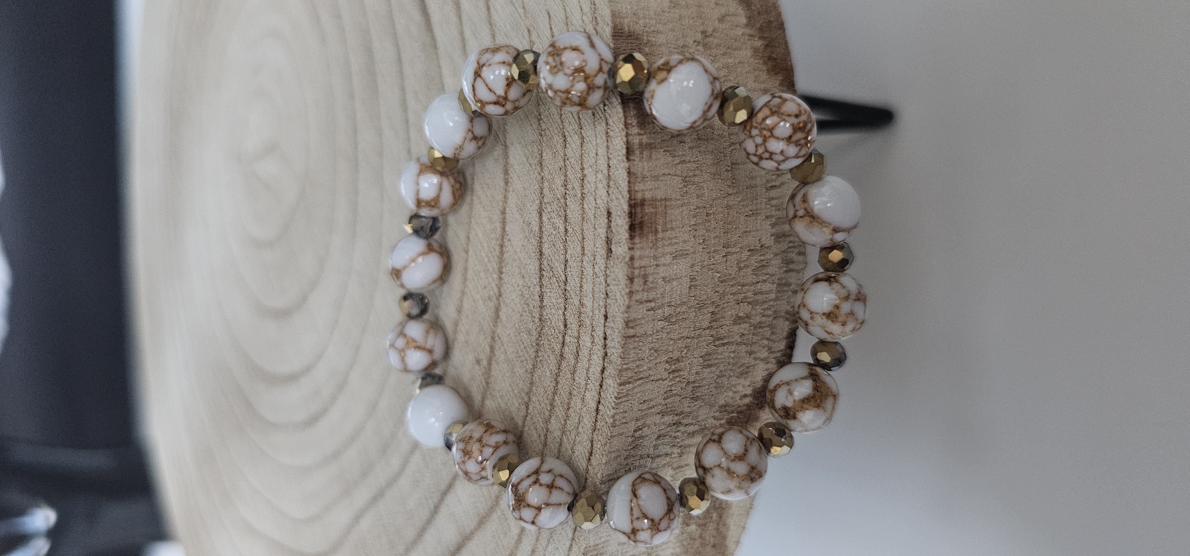 White and Gold Beaded Bracelet