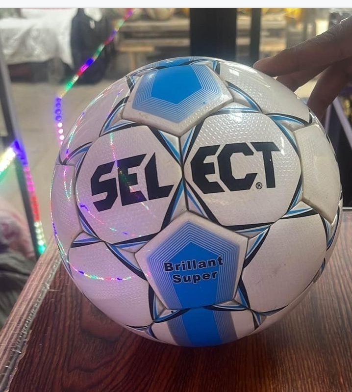 Select Brilliant Super Soccer Ball