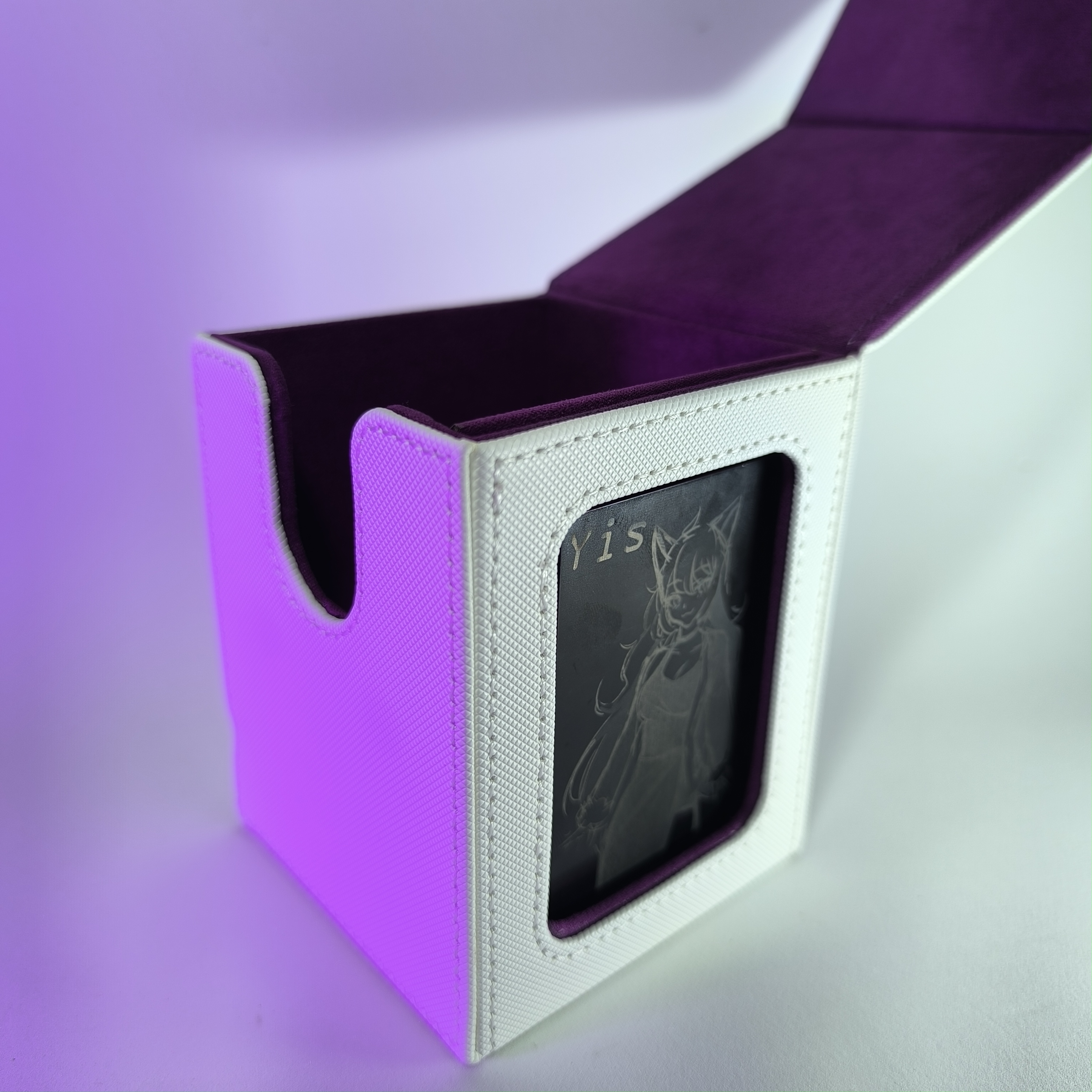 Deckbox con exhibidor de tarjeta Morado/Blanco