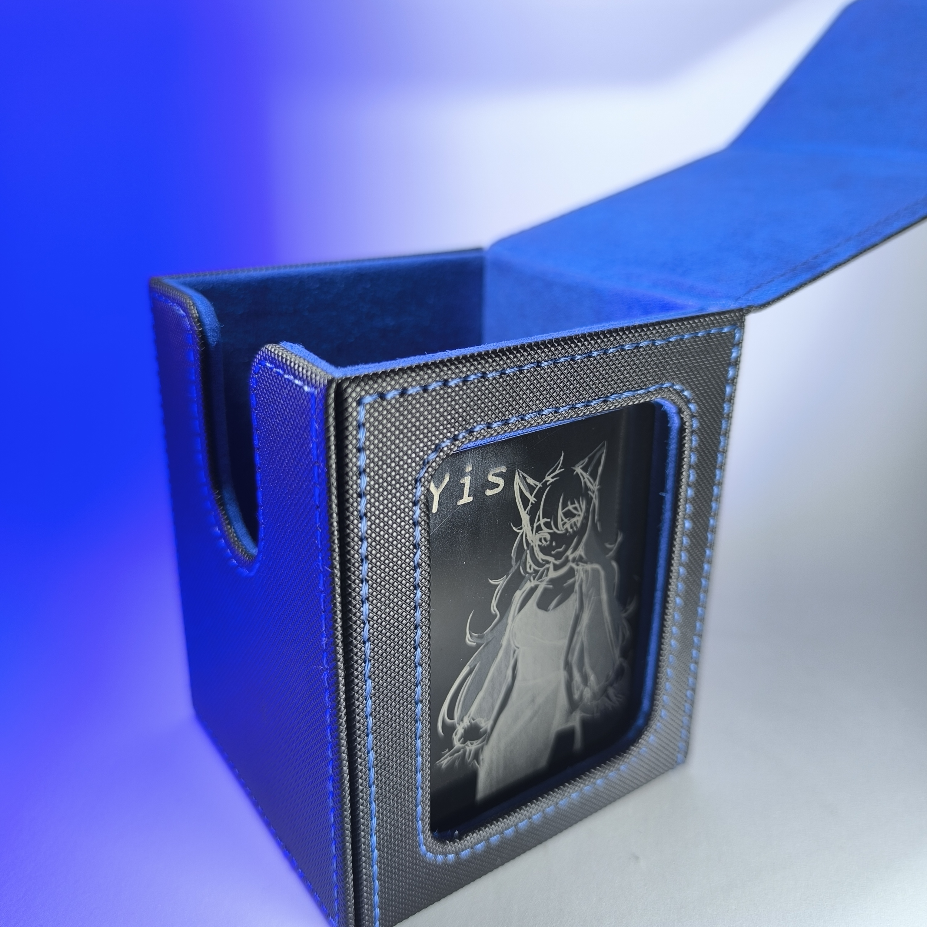 Deckbox con exhibidor de tarjeta Azul/Negro