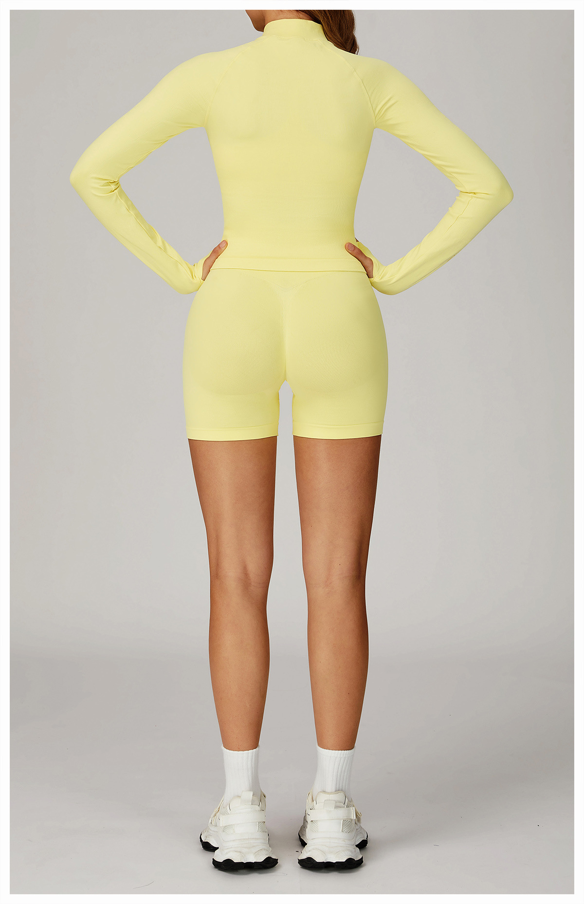 Seamless Slim - Fit Quick - Dry Jacket & Shorts Yoga Set