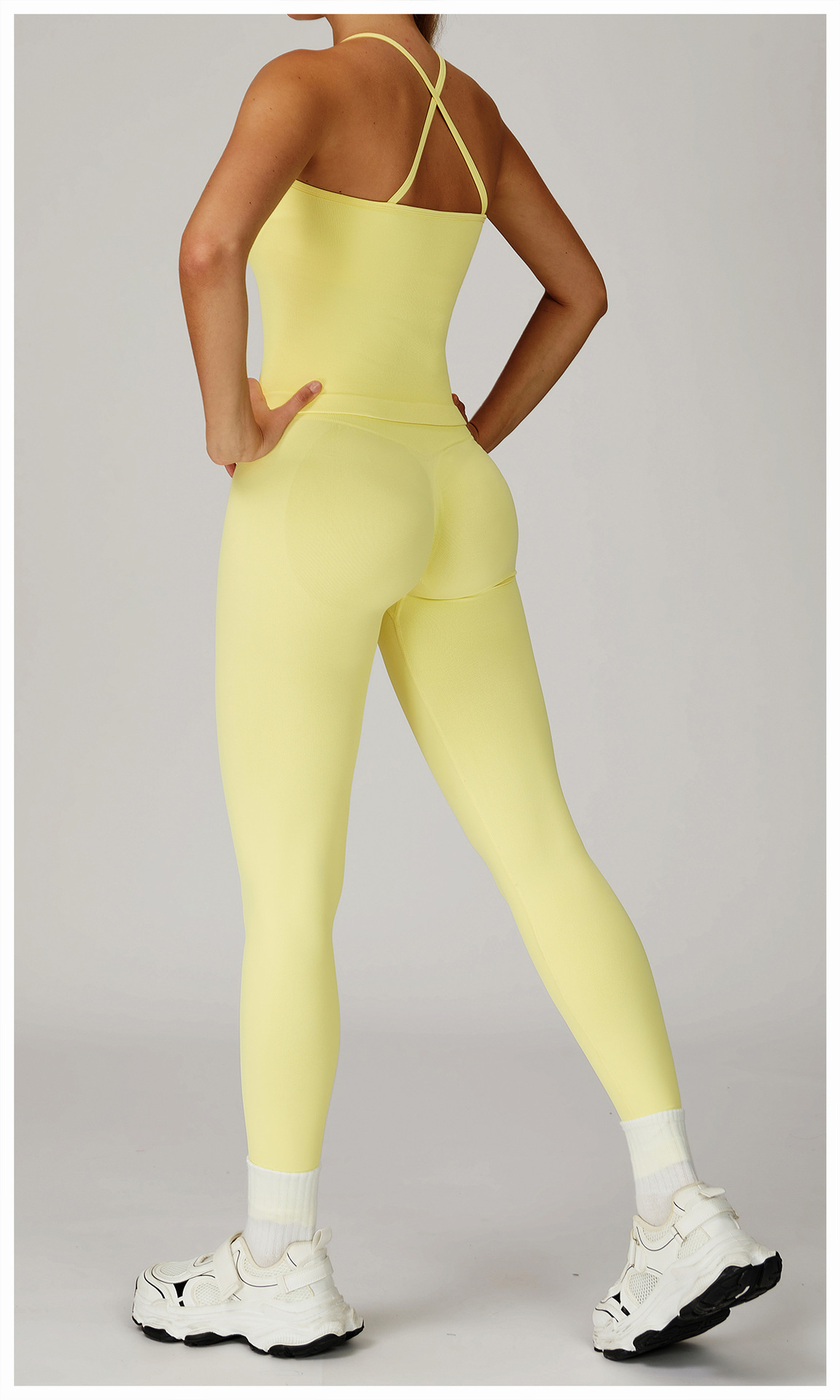 Seamless Slim - Fit Quick - Dry Tank & Leggings Yoga Set