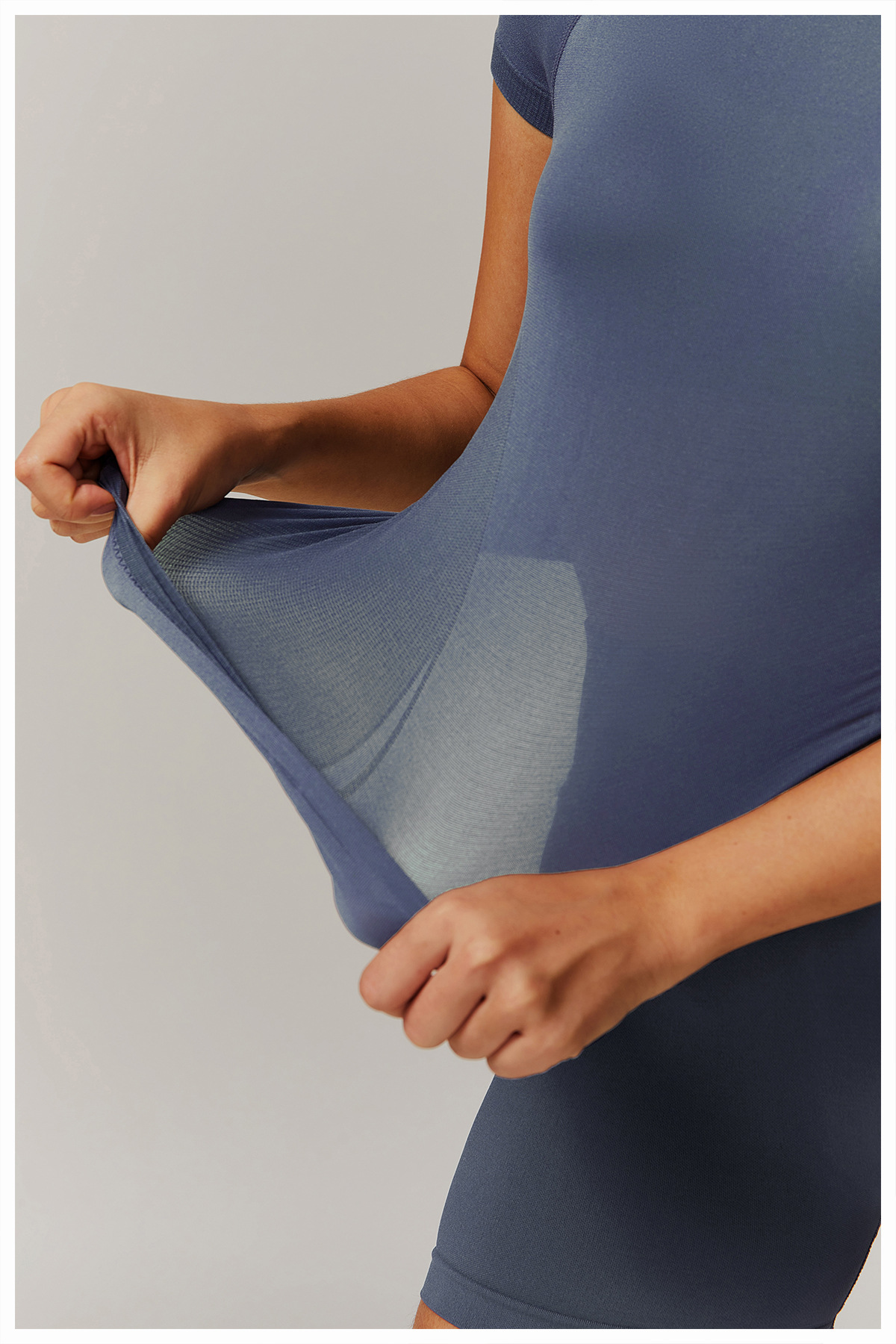 Seamless Ribbed Yoga Short - Sleeve Top